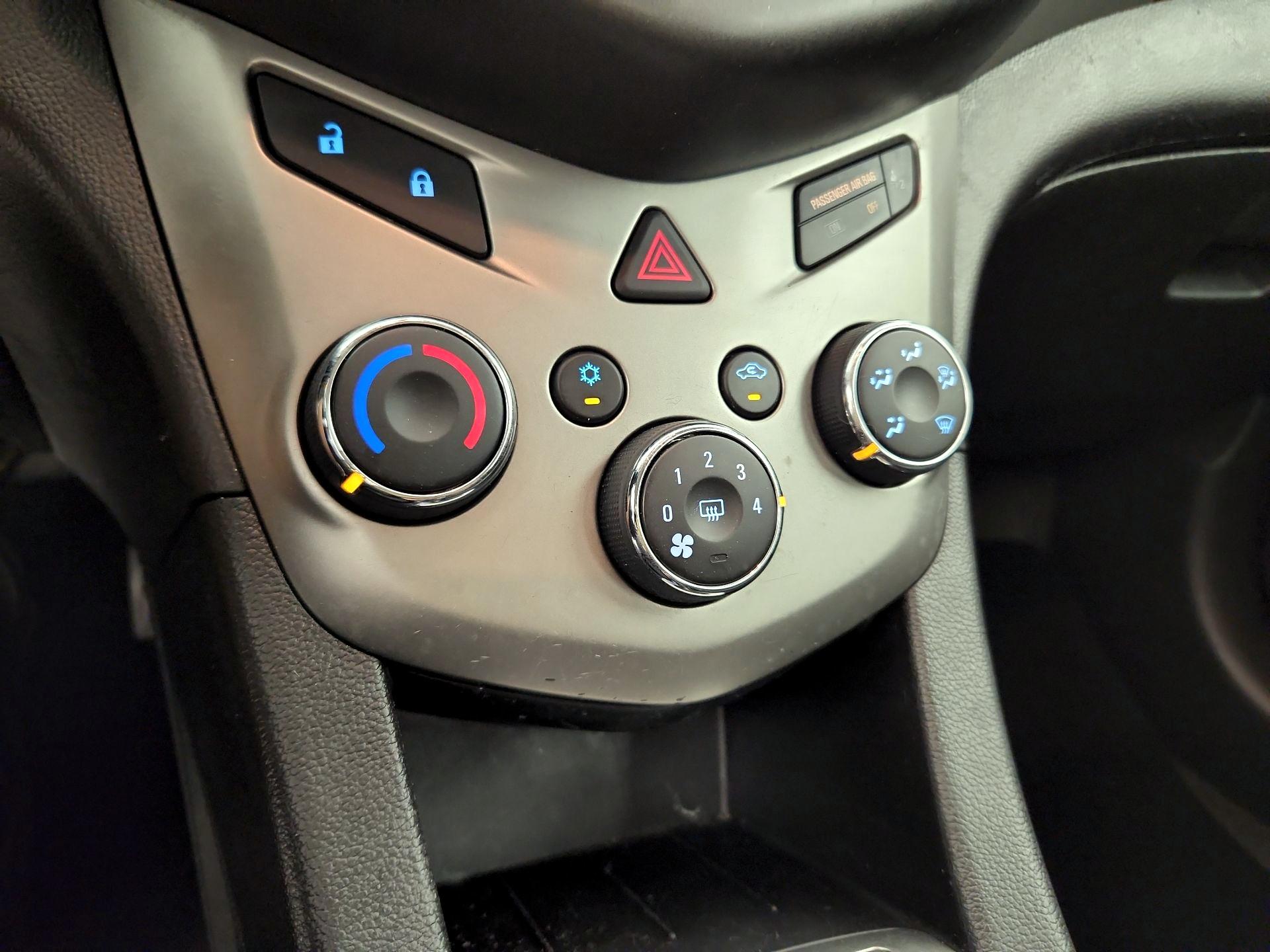 Thumbnail: 2015 Chevrolet Sonic - 15