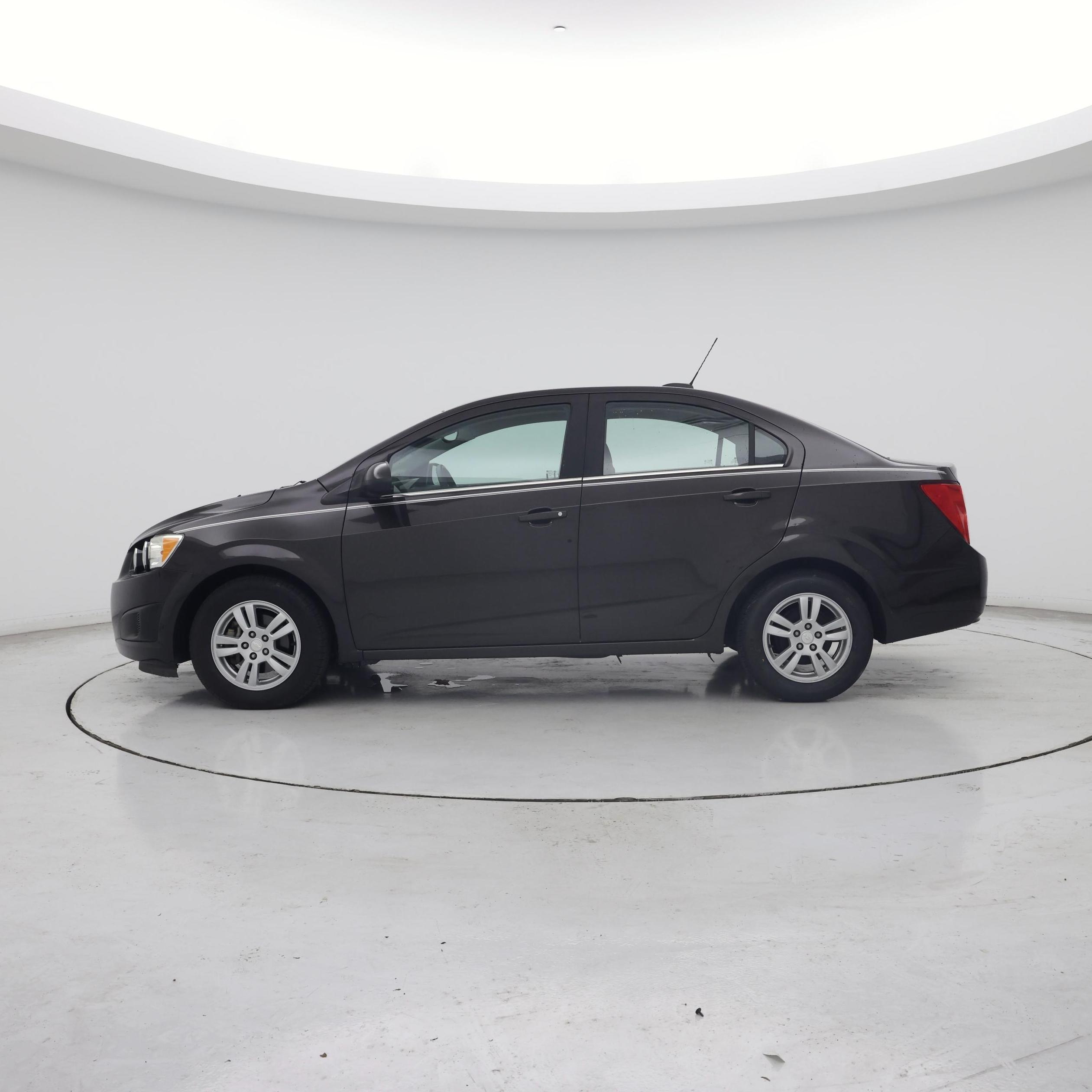 Thumbnail: 2015 Chevrolet Sonic - 3