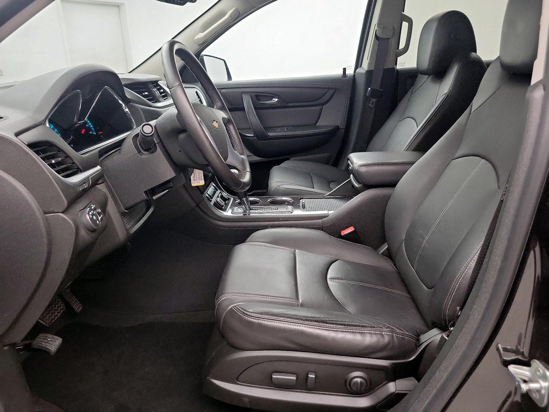 Thumbnail: 2017 Chevrolet Traverse - 11