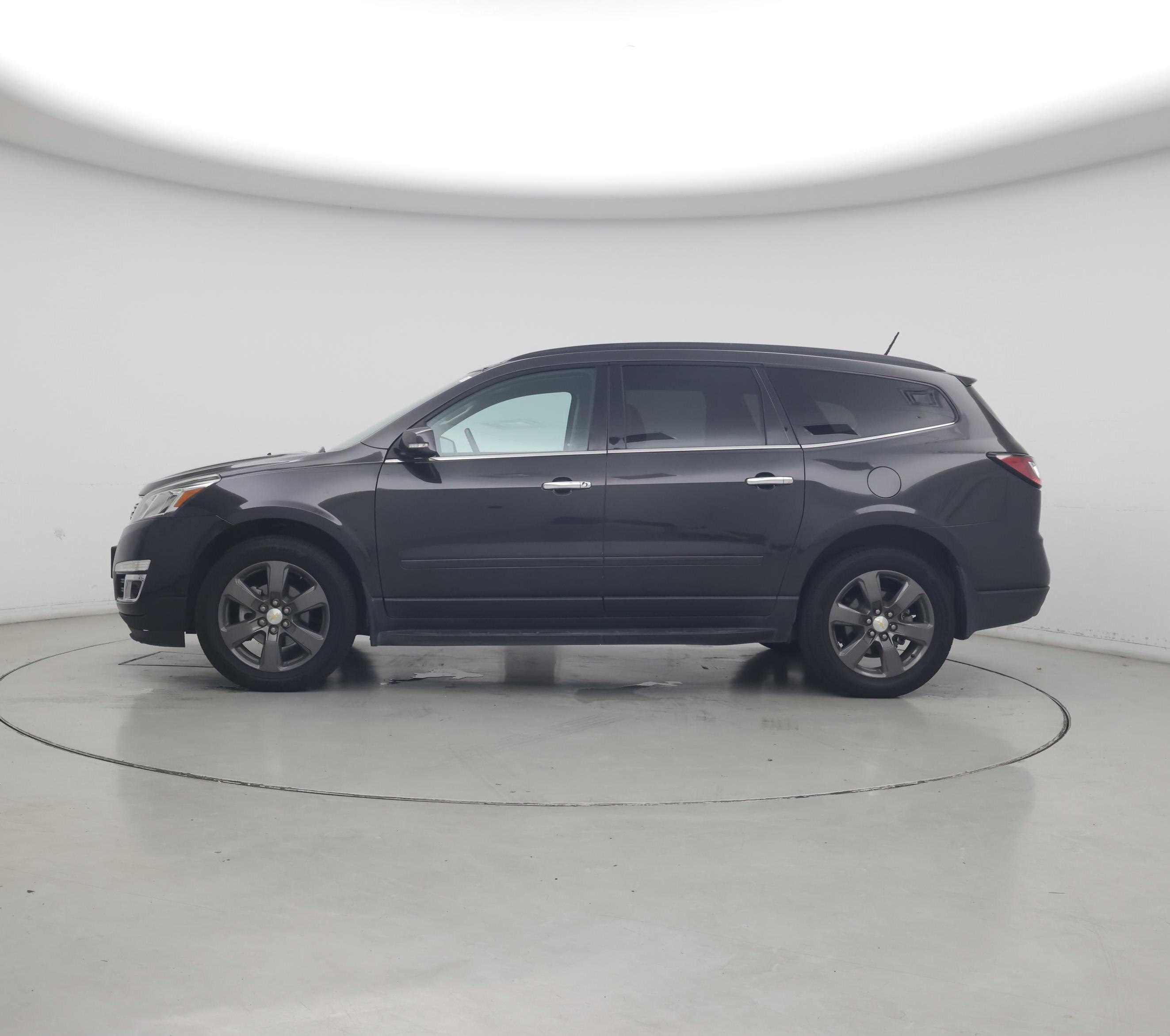 Thumbnail: 2017 Chevrolet Traverse - 3