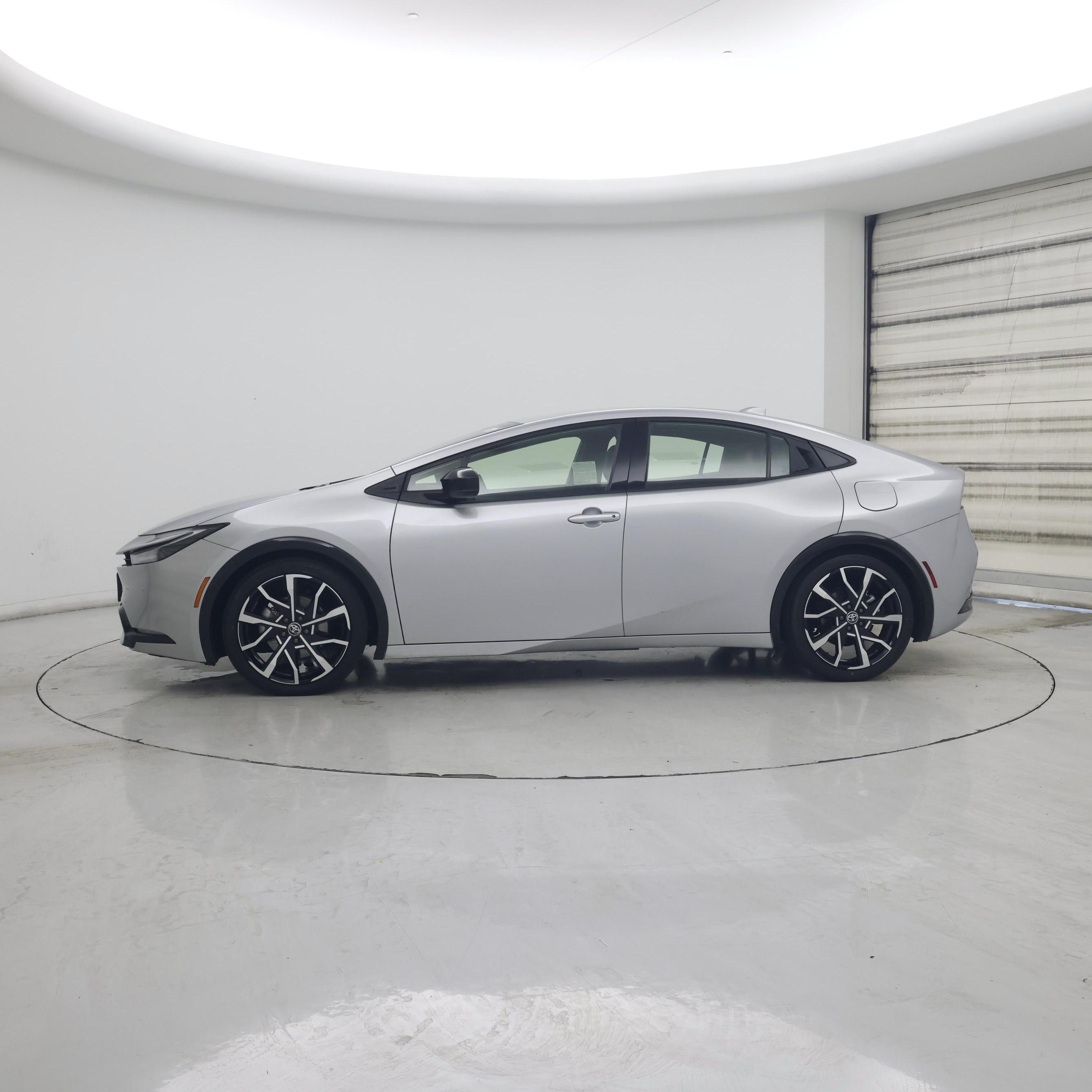 Thumbnail: 2023 Toyota Prius Prime - 3