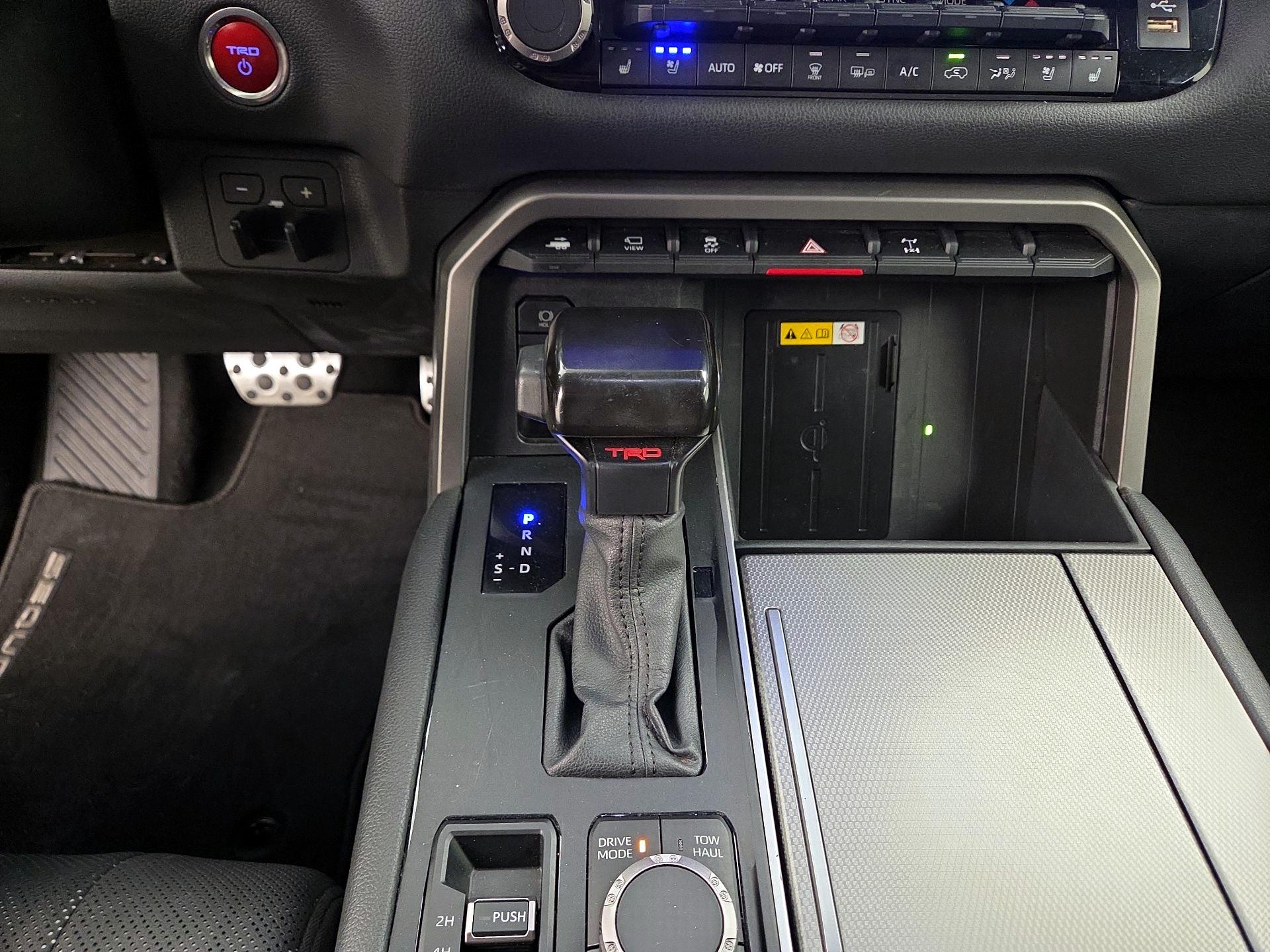 Thumbnail: 2023 Toyota Sequoia - 17