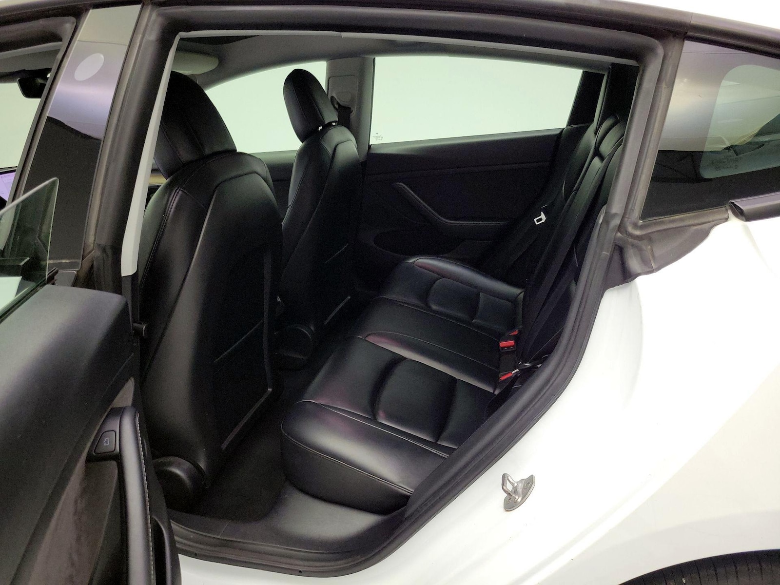 2022 Tesla Model 3 Long Range - Photo 19