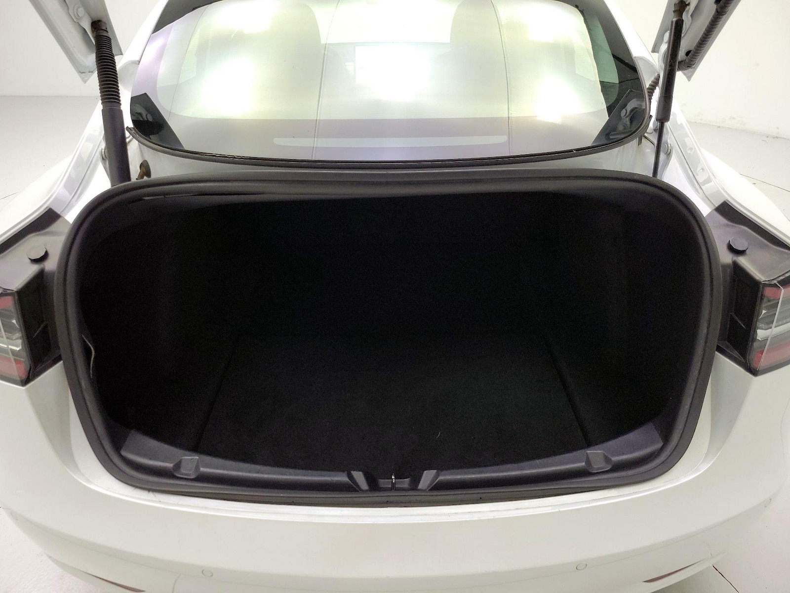 2022 Tesla Model 3 Long Range - Photo 20