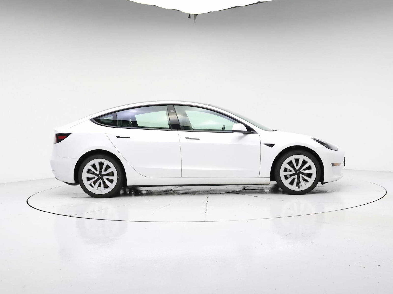 2022 Tesla Model 3 Long Range - Photo 8
