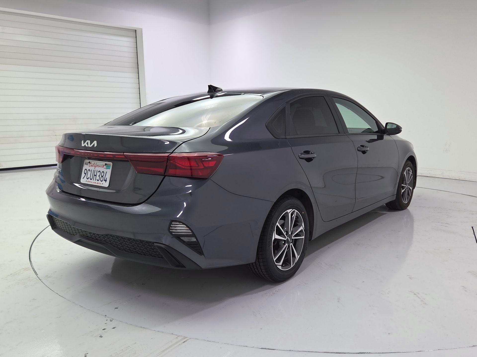 Thumbnail: 2023 Kia Forte - 5