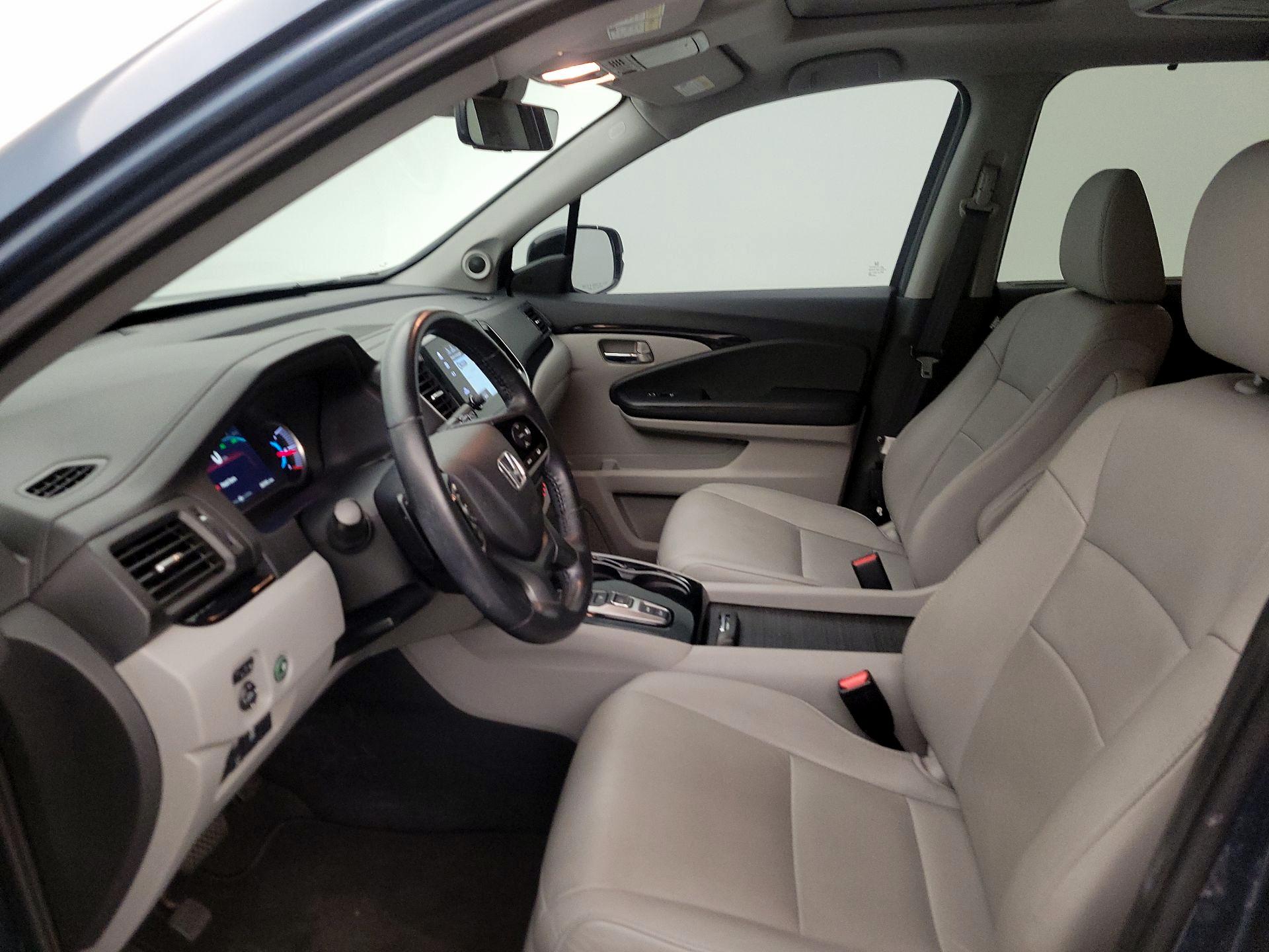 Thumbnail: 2019 Honda Pilot - 11