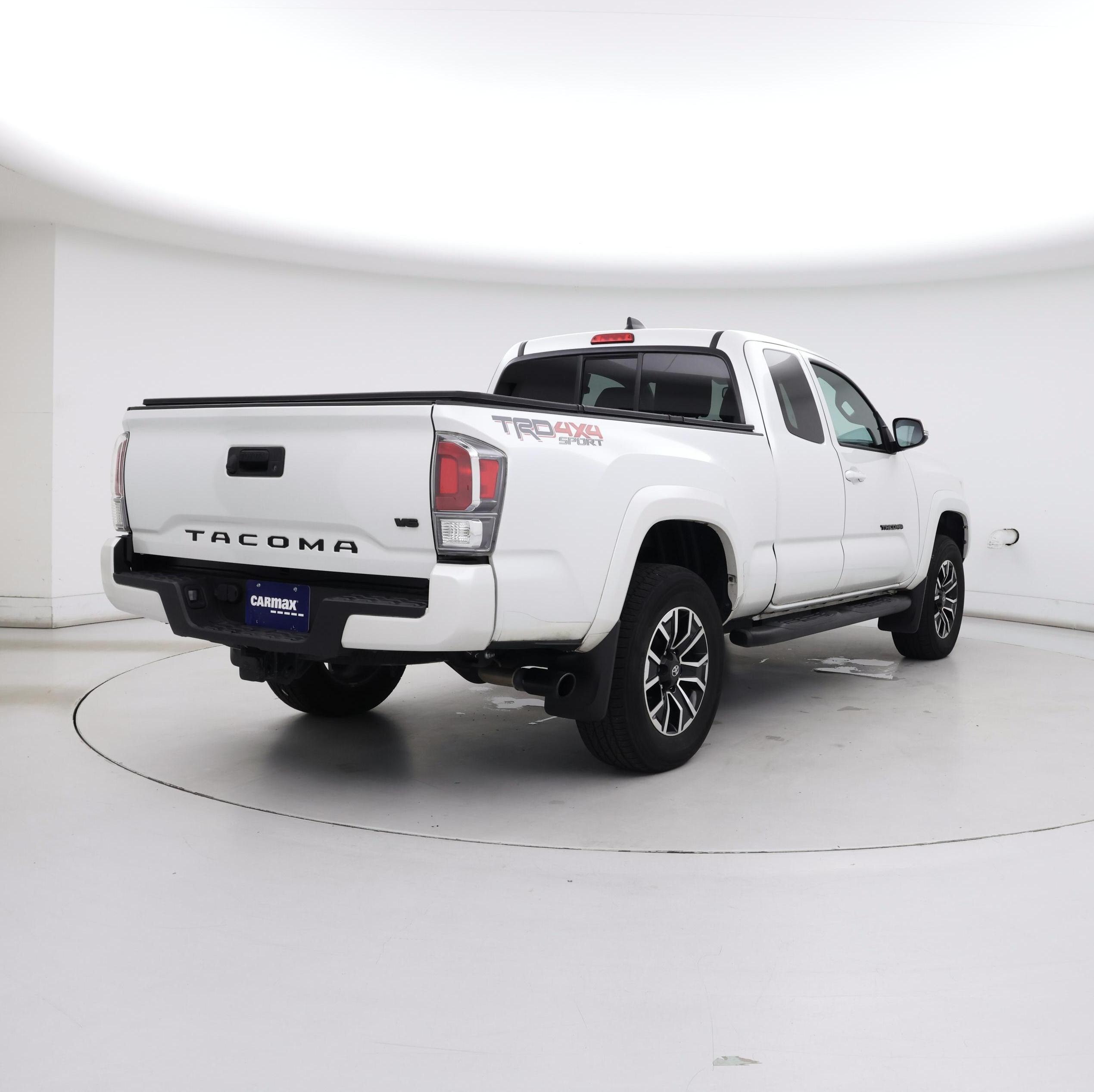 Thumbnail: 2022 Toyota Tacoma - 8