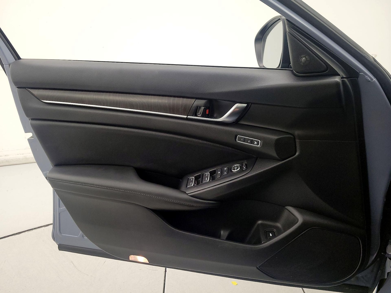 2022 Honda Accord Hybrid Touring - Photo 13