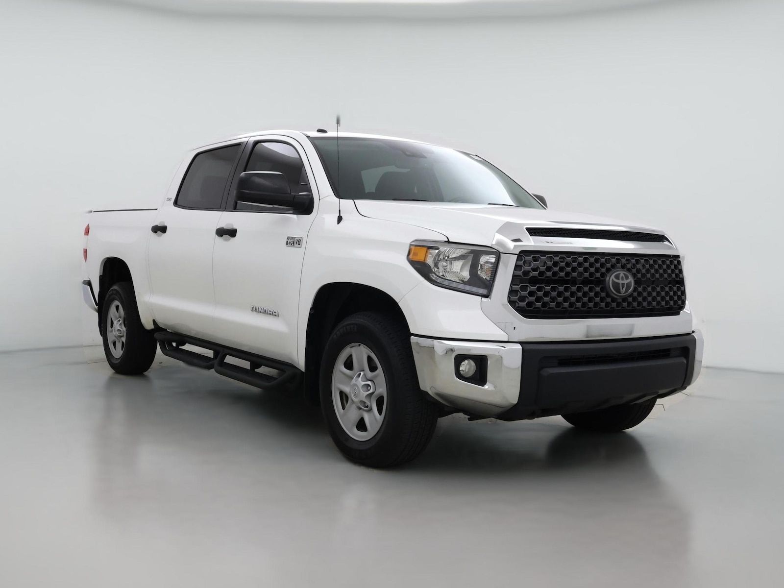 Bed Liner & Tow Hitch