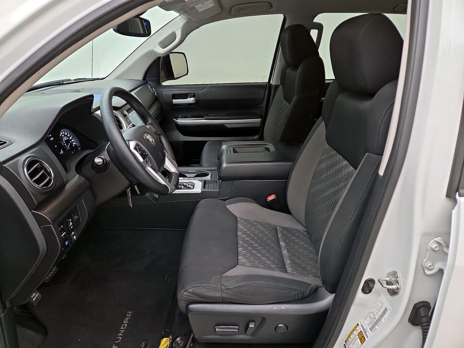 Power Seat(s) & Side Airbags