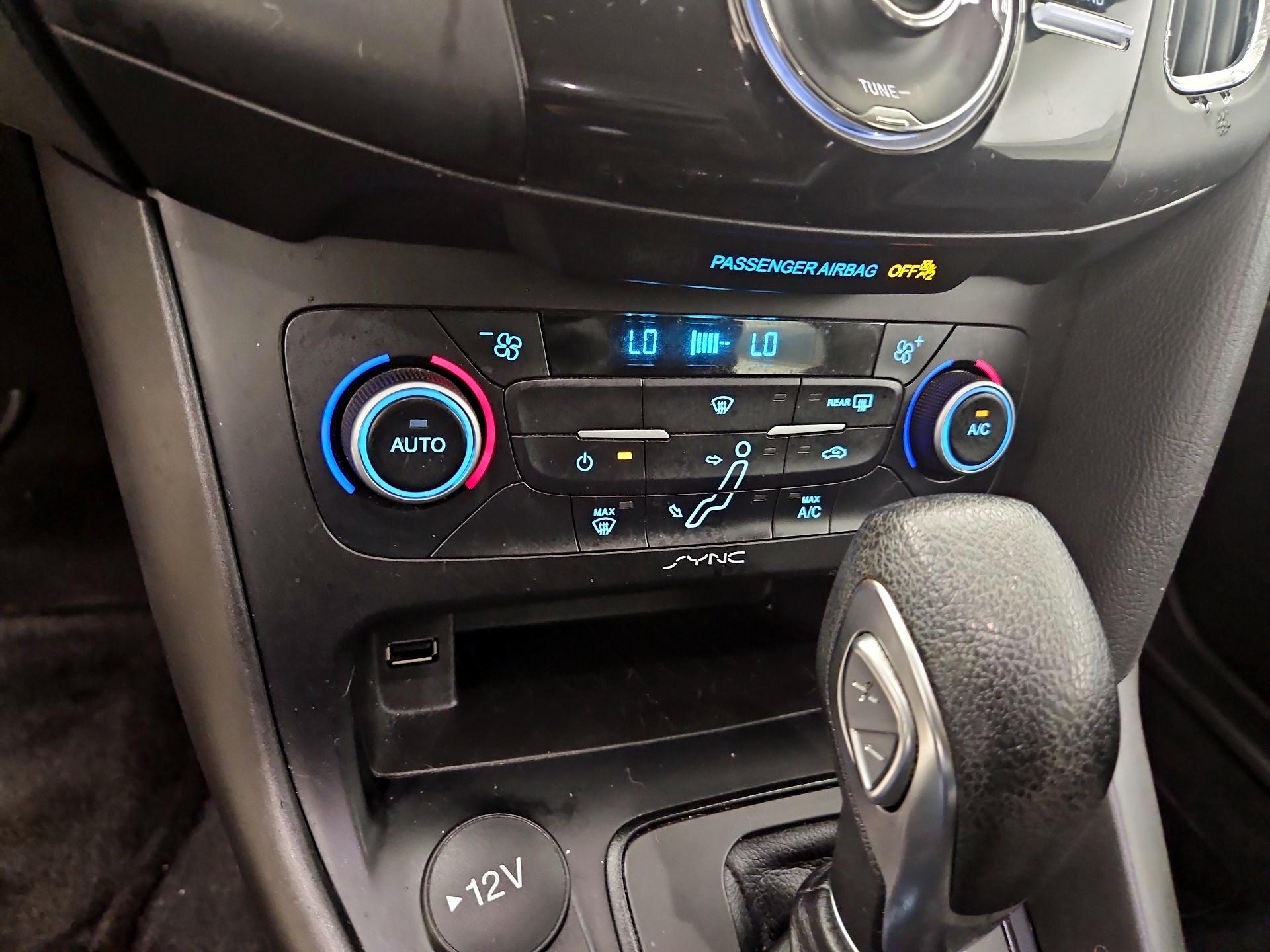 Thumbnail: 2018 Ford Focus - 16