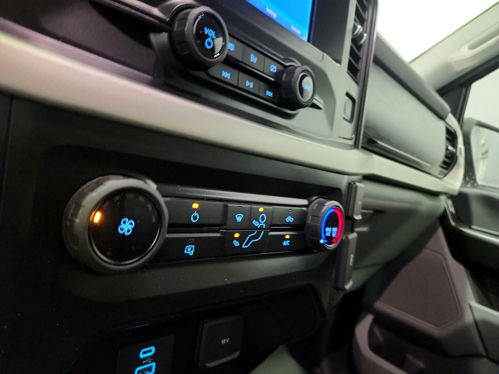 2021 Ford F-150 XL - Photo 17