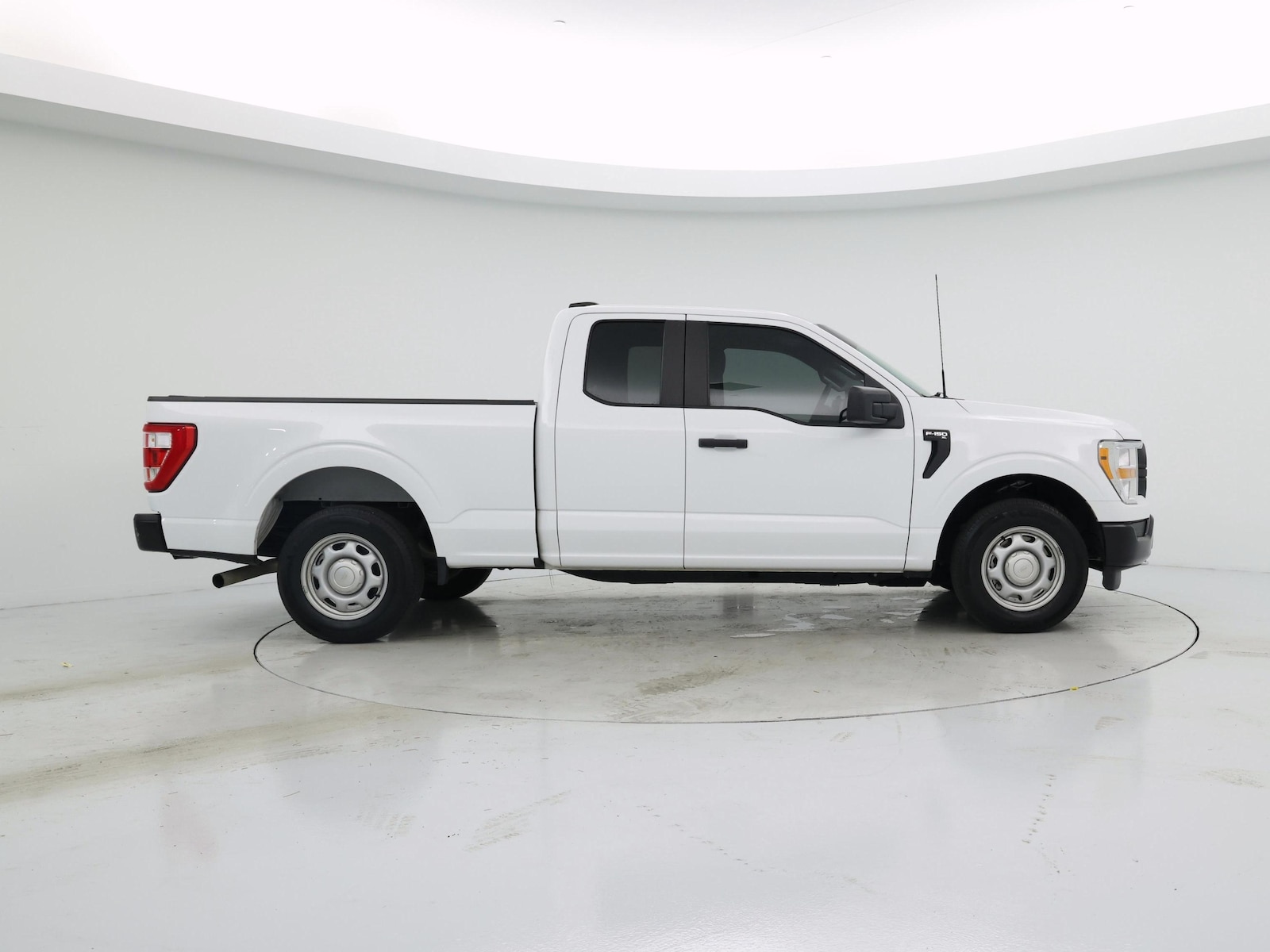 2021 Ford F-150 XL - Photo 8