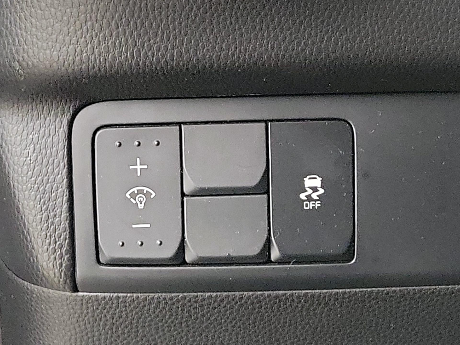 Thumbnail: 2015 Kia Soul - 13