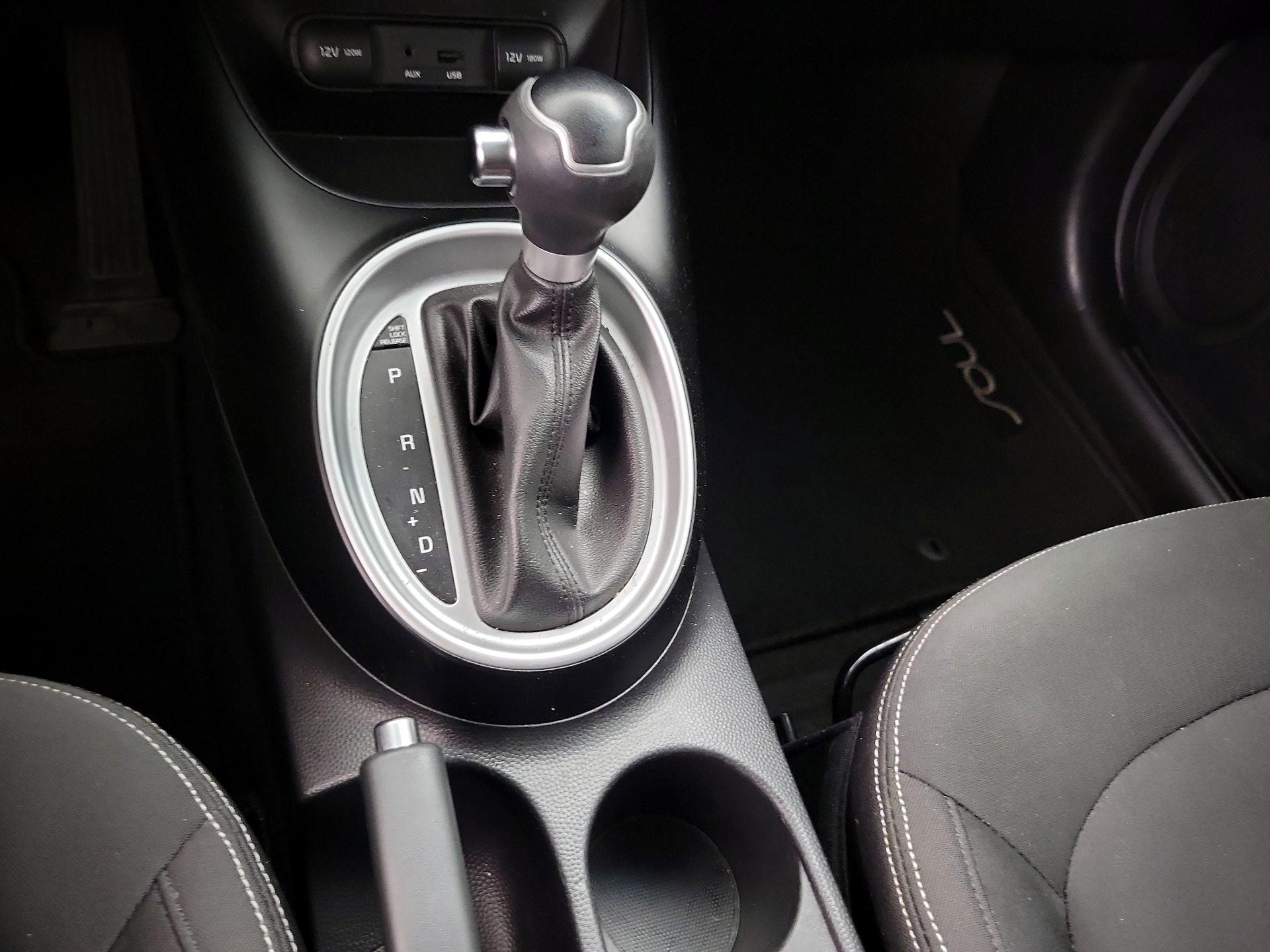 Thumbnail: 2015 Kia Soul - 16