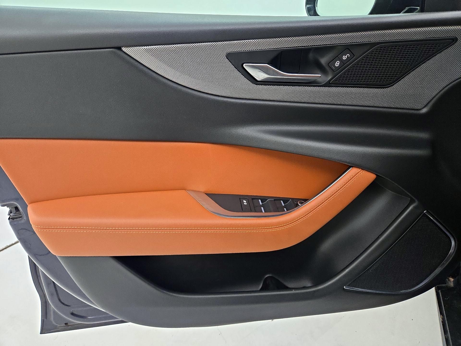 Thumbnail: 2020 Jaguar XE - 12