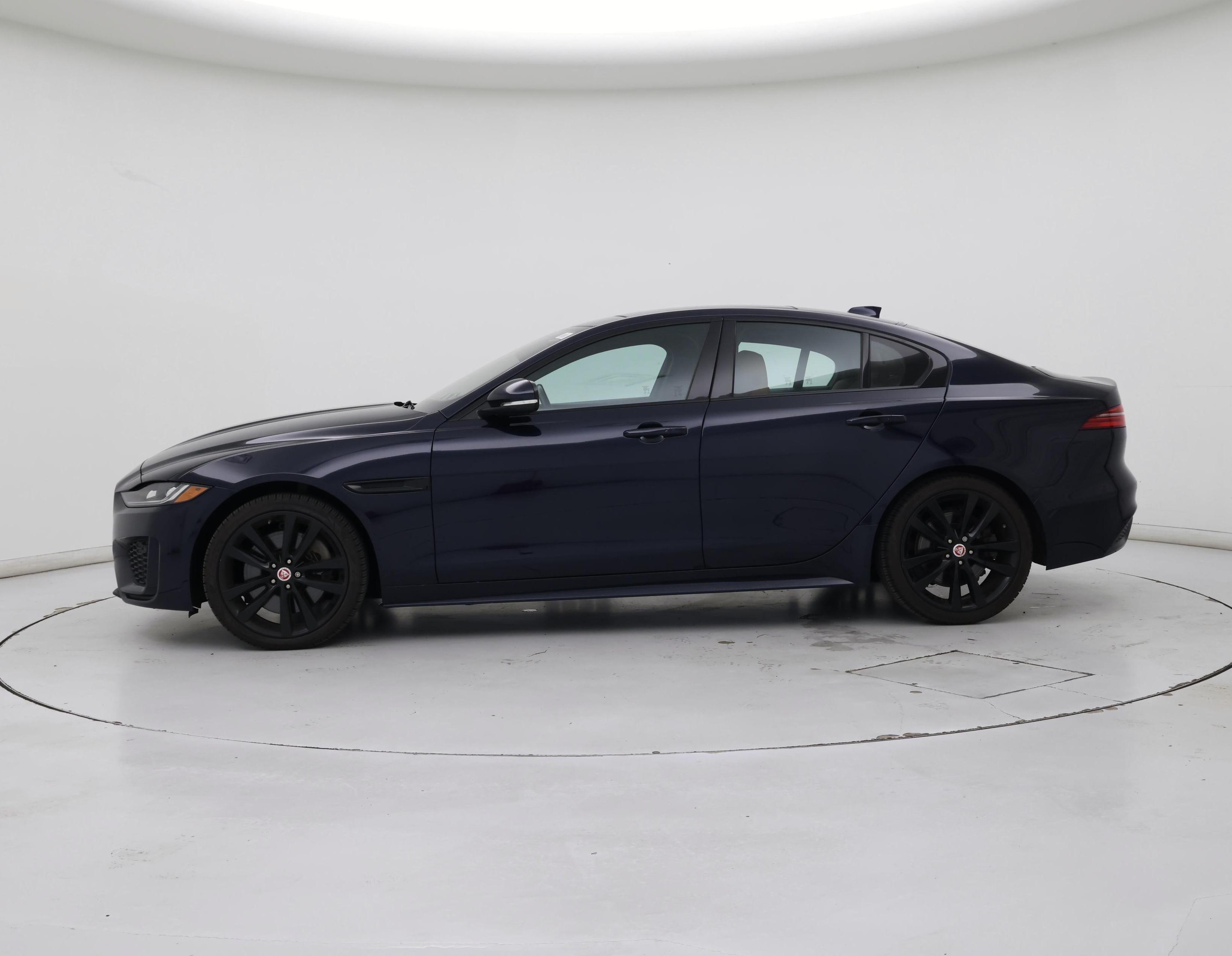 Thumbnail: 2020 Jaguar XE - 3