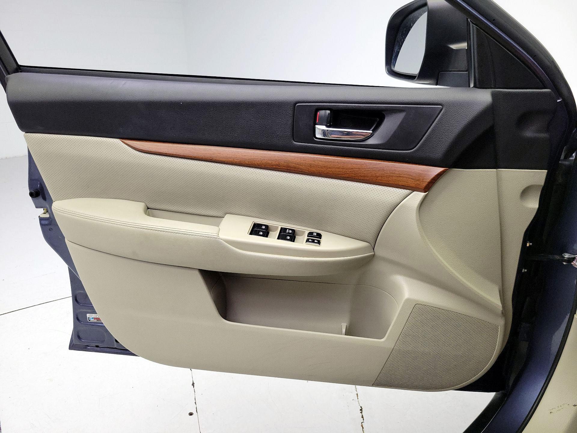 Thumbnail: 2014 Subaru Outback - 12