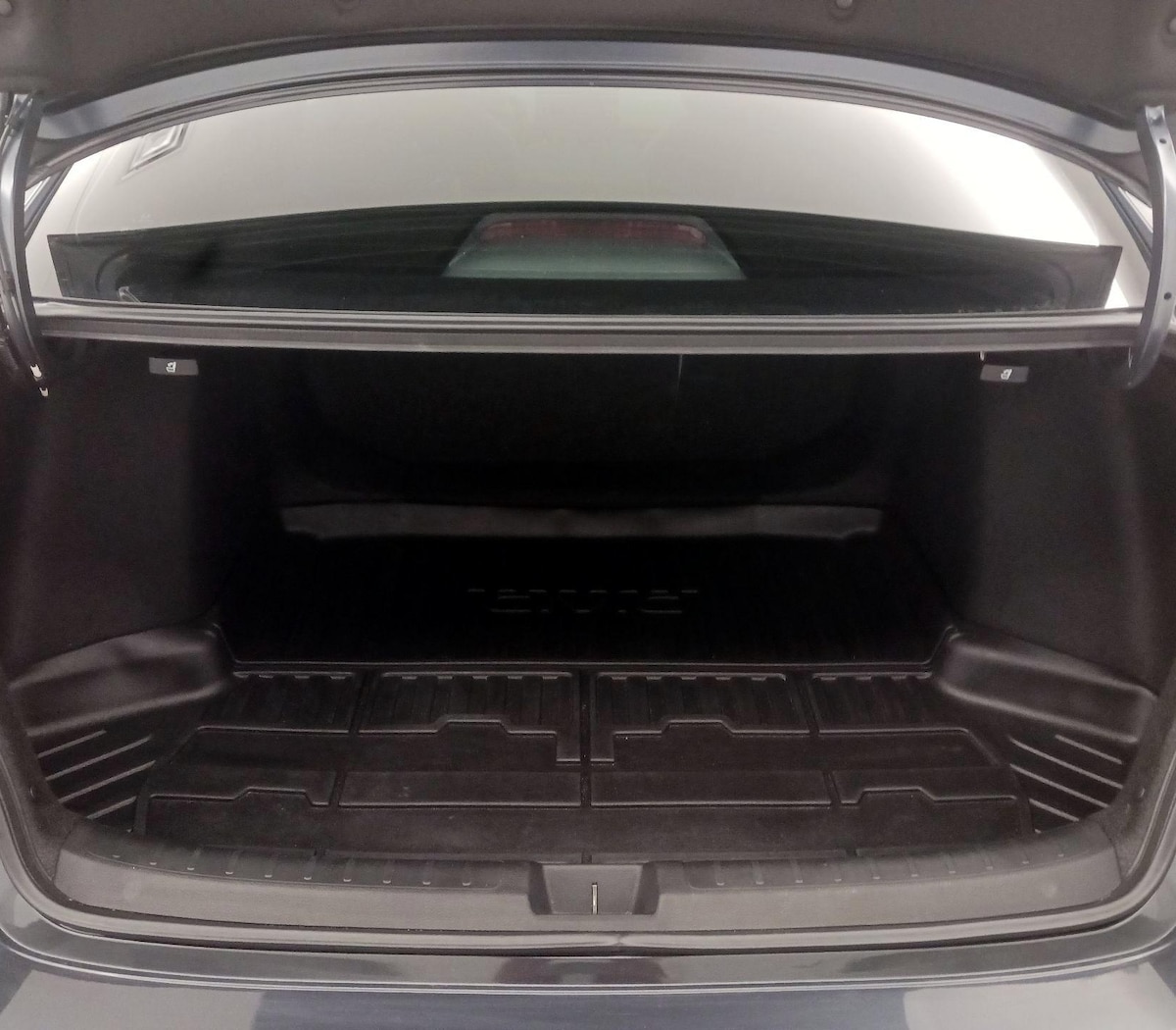Trunk/Cargo (Seats Up)