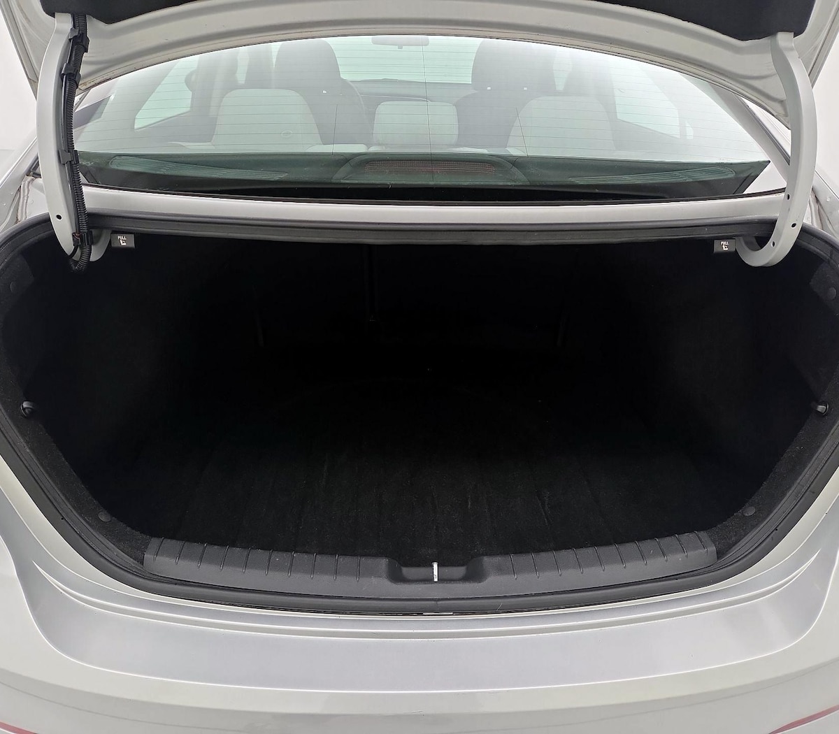 Trunk/Cargo (Seats Up)