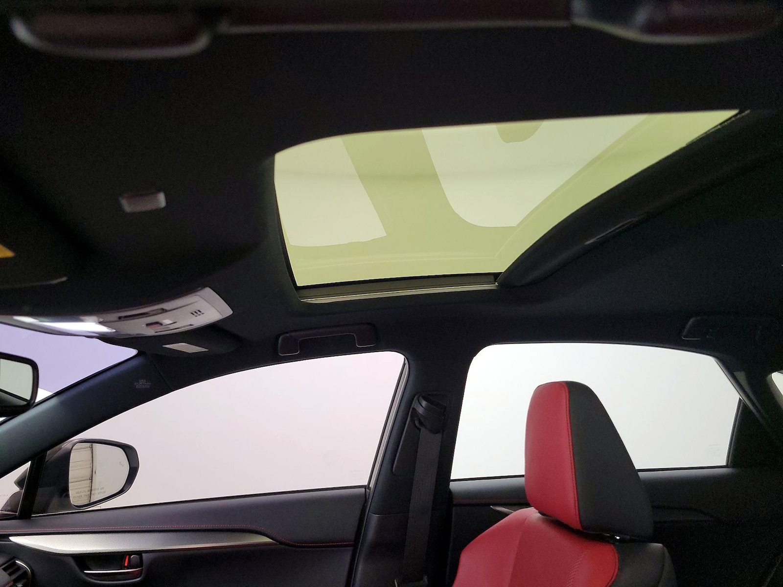 Sunroof(s) & Overhead Airbags