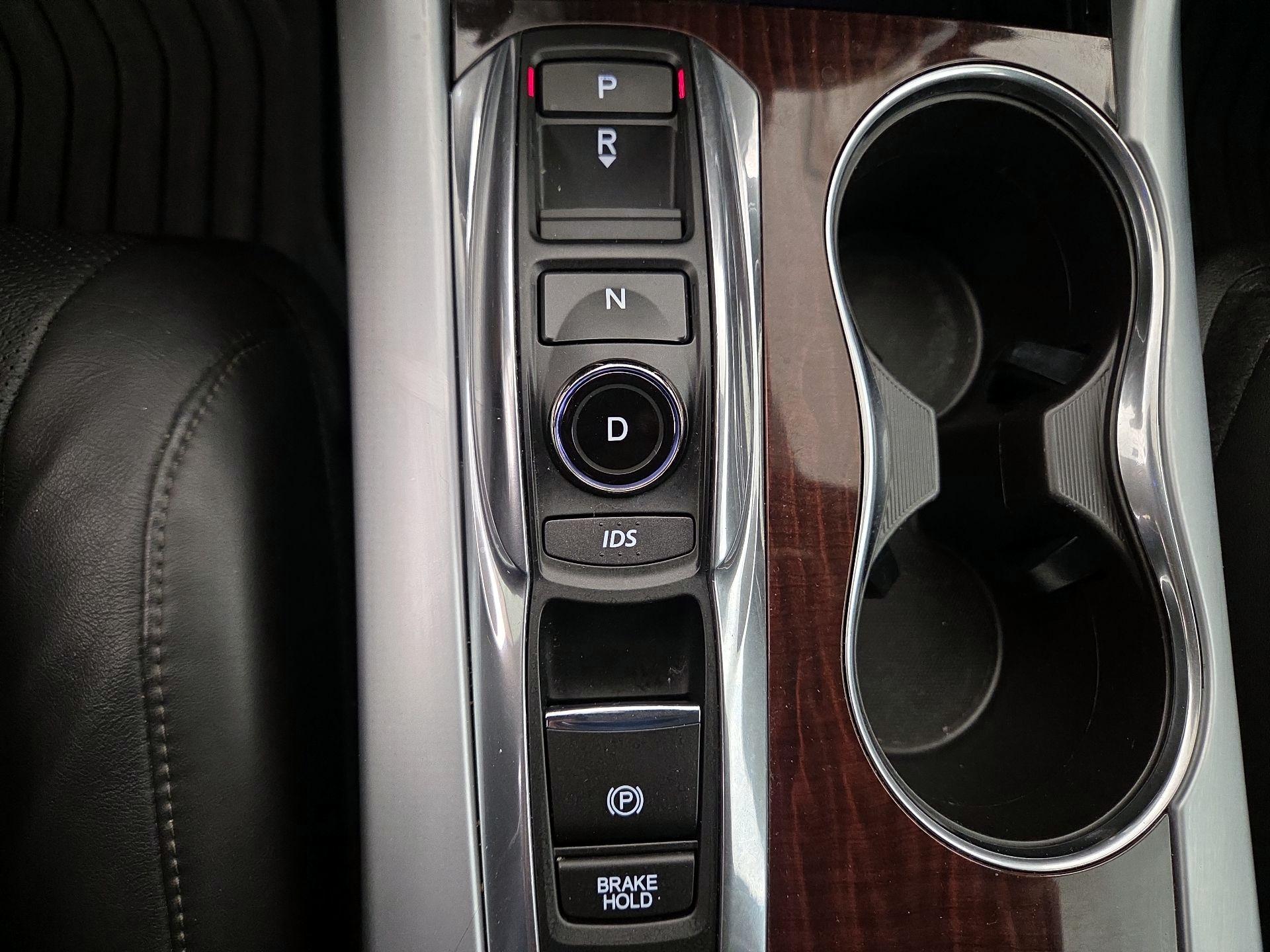 Thumbnail: 2016 Acura TLX - 18