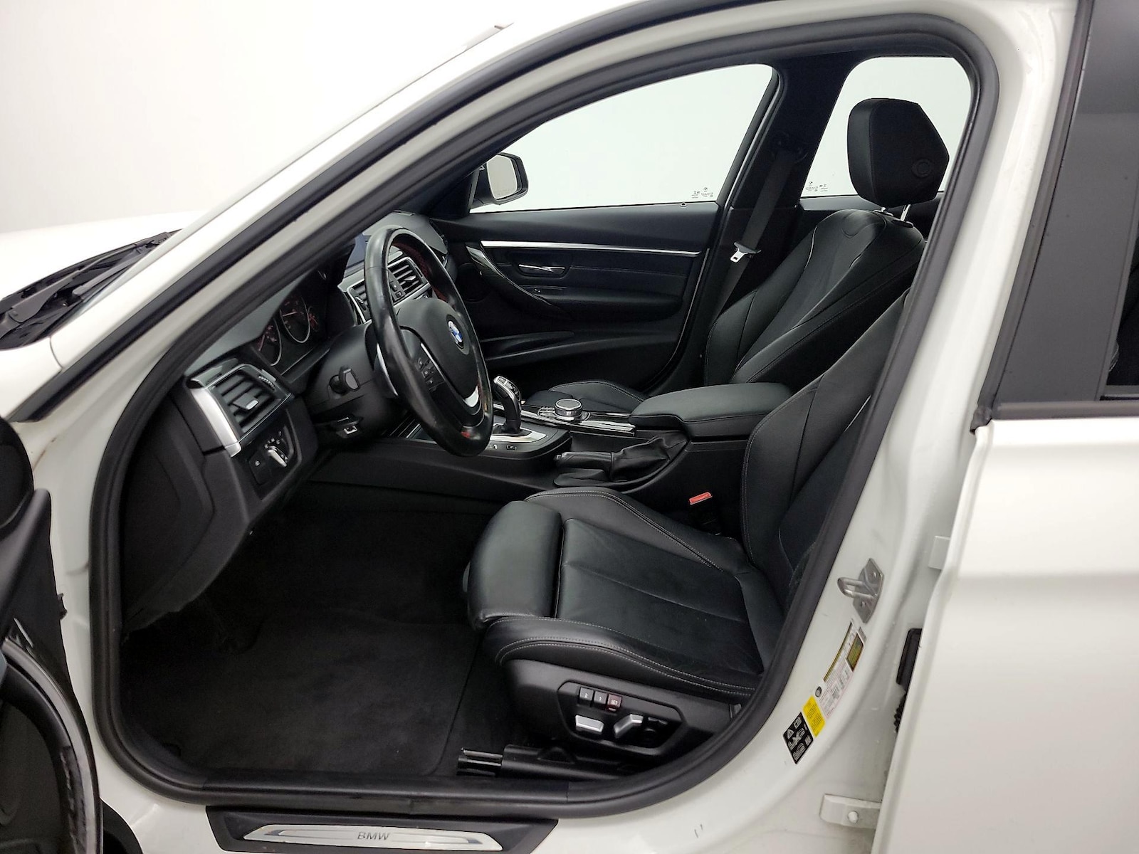 2018 BMW 3 Series 330i - Photo 12