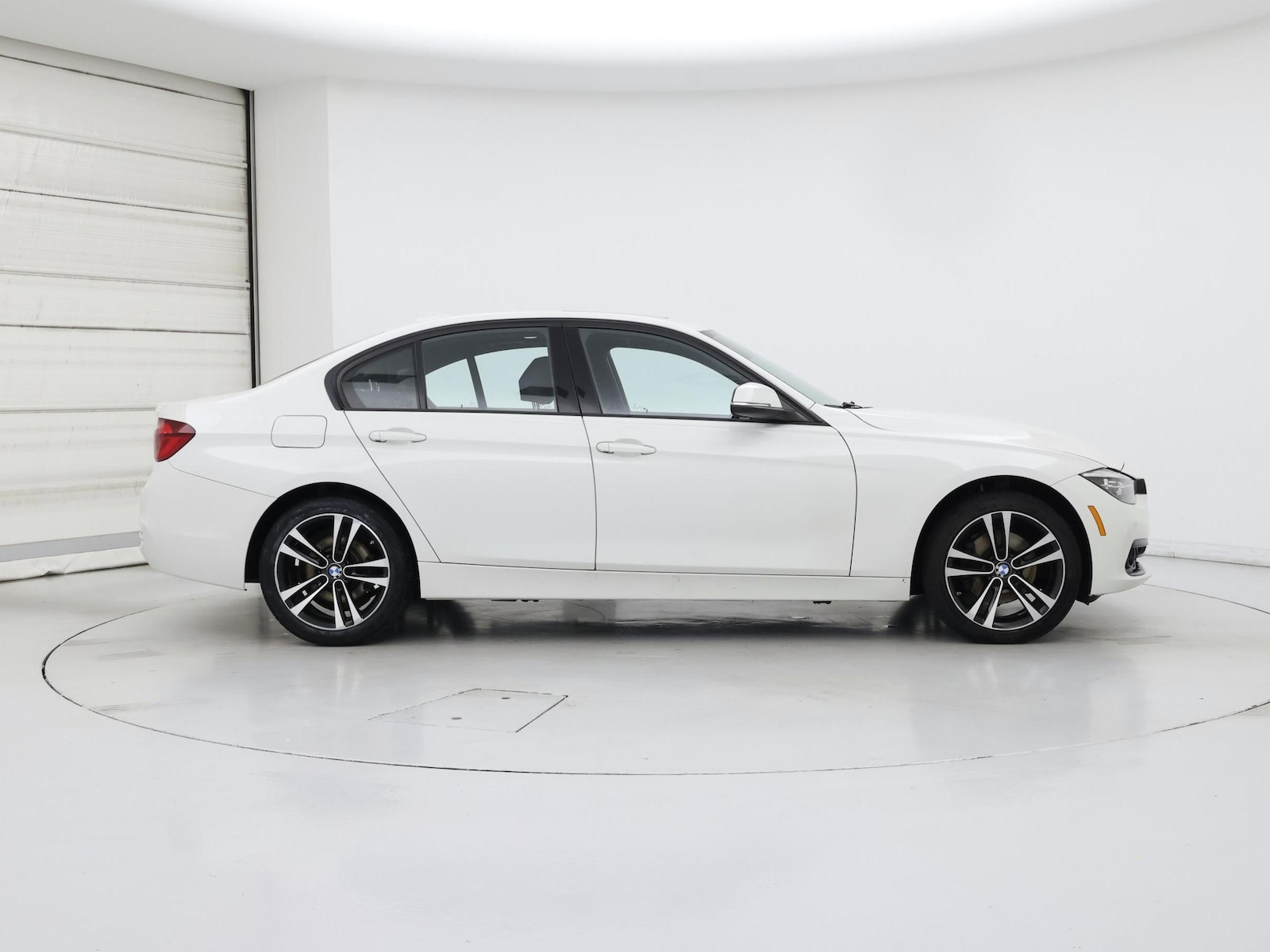 2018 BMW 3 Series 330i - Photo 8