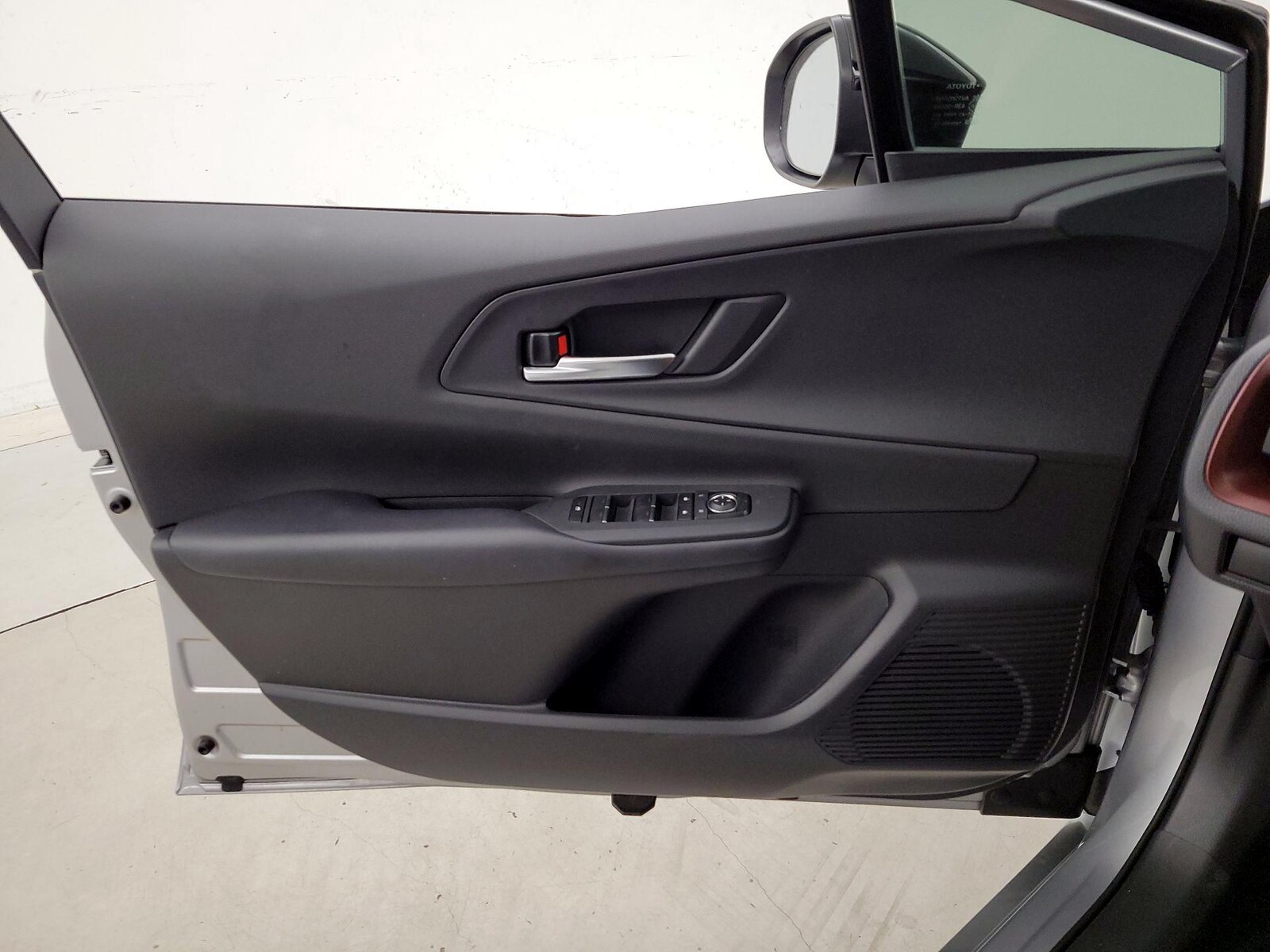 2024 Toyota Prius Prime 13