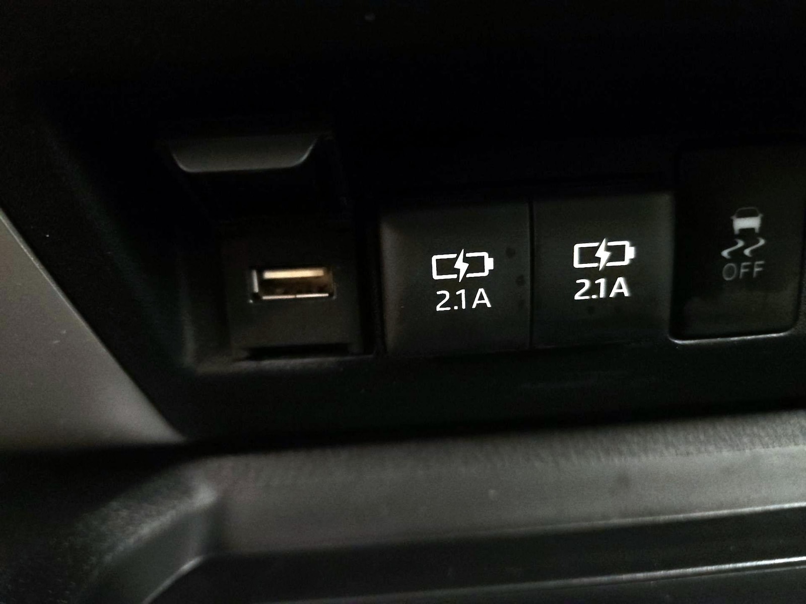 2020 Toyota Tundra SR5 - Photo 19