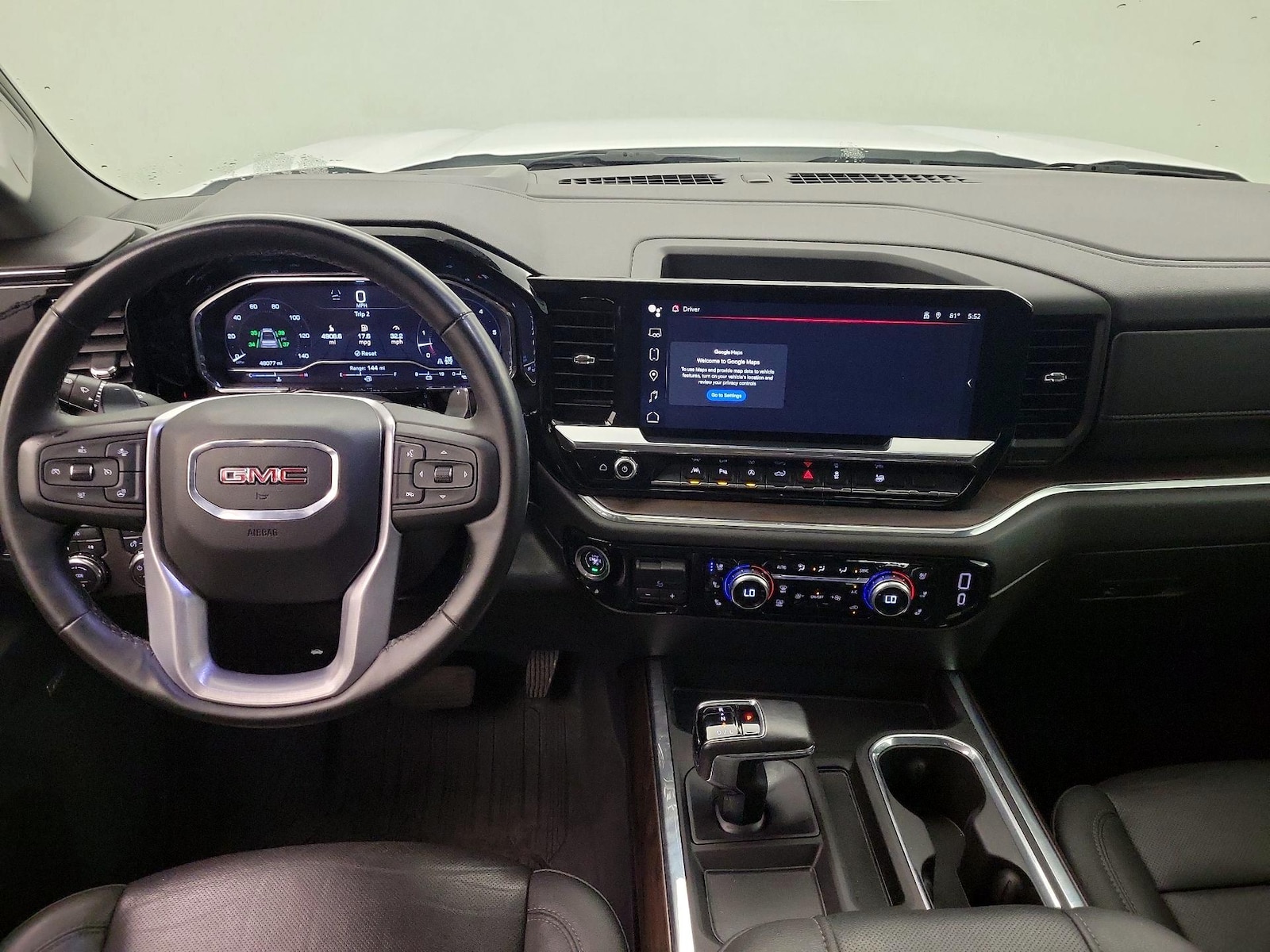 2024 GMC Sierra 1500 SLT - Photo 10