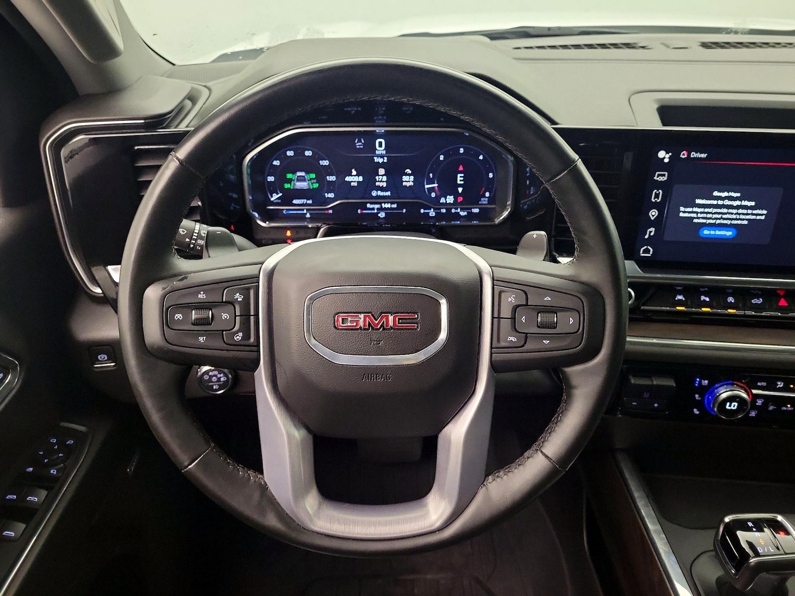 2024 GMC Sierra 1500 SLT - Photo 11
