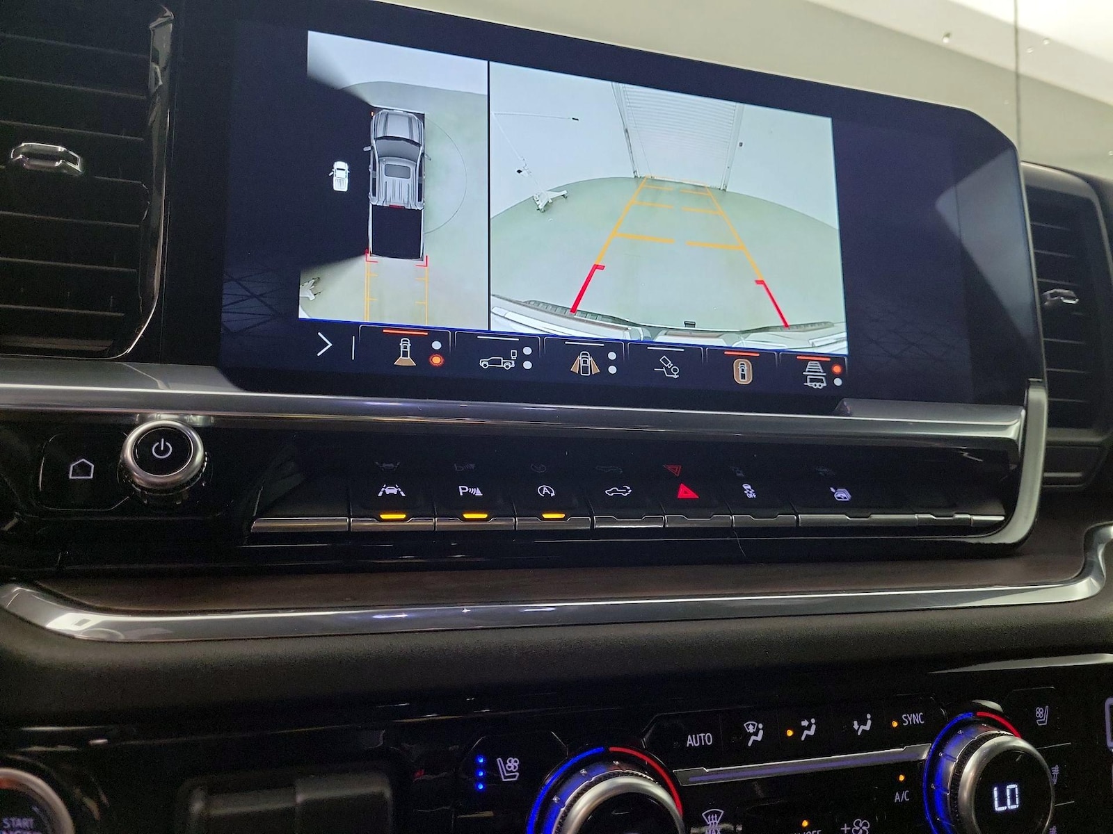 2024 GMC Sierra 1500 SLT - Photo 15