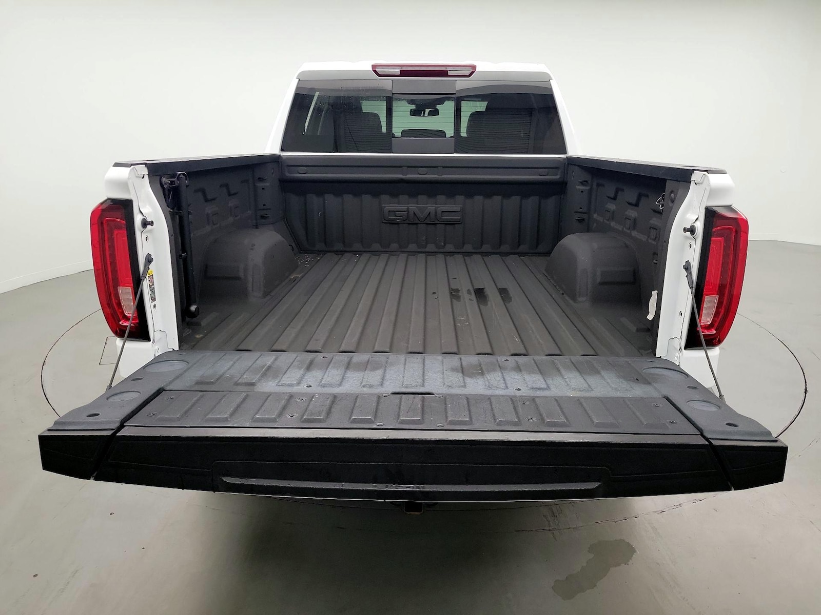 2024 GMC Sierra 1500 SLT - Photo 22