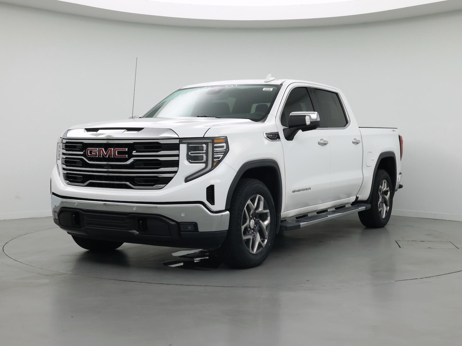 2024 GMC Sierra 1500 SLT - Photo 5