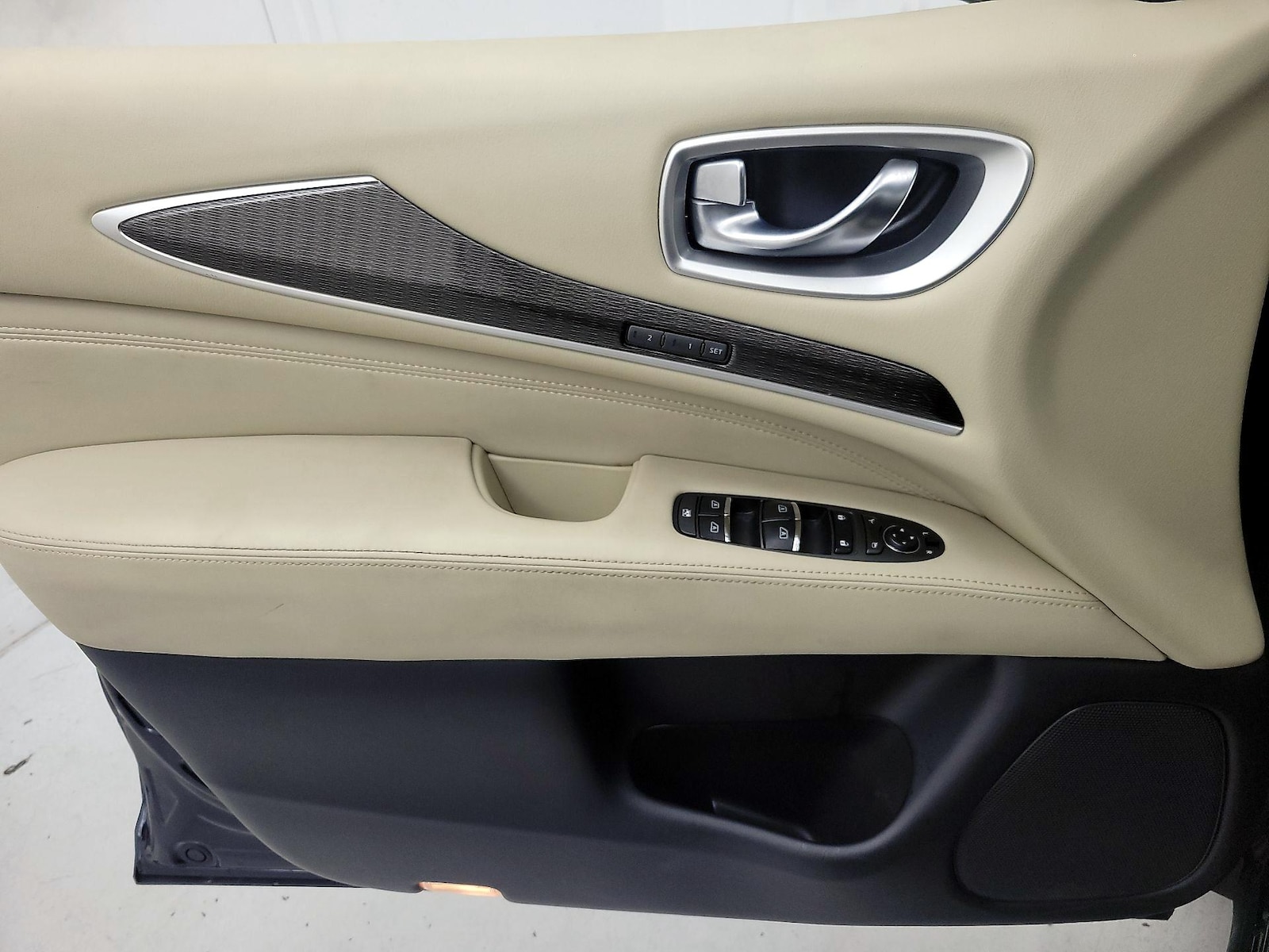 2019 INFINITI QX60 LUXE - Photo 13