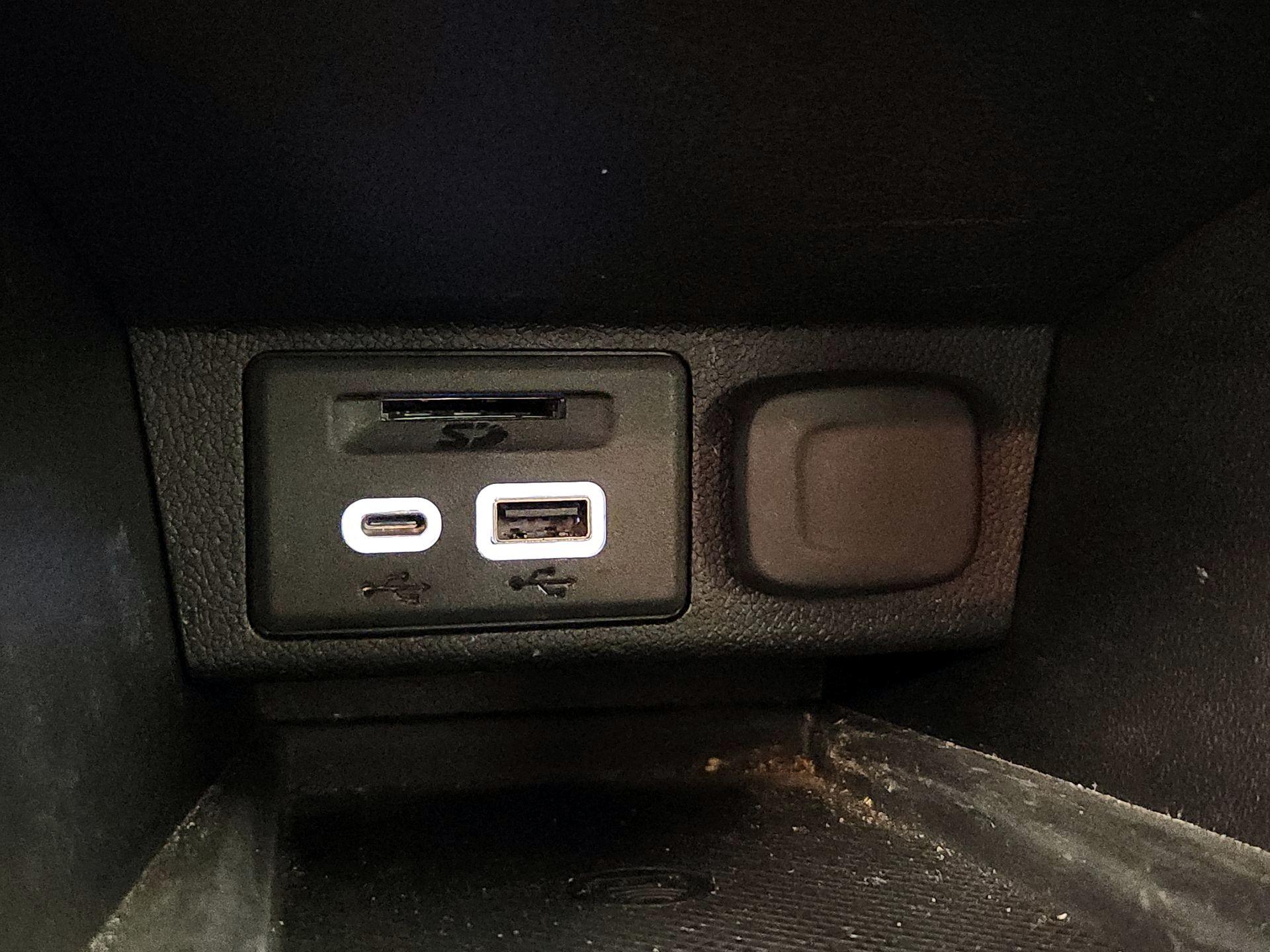 Thumbnail: 2023 Chevrolet Bolt EV - 18