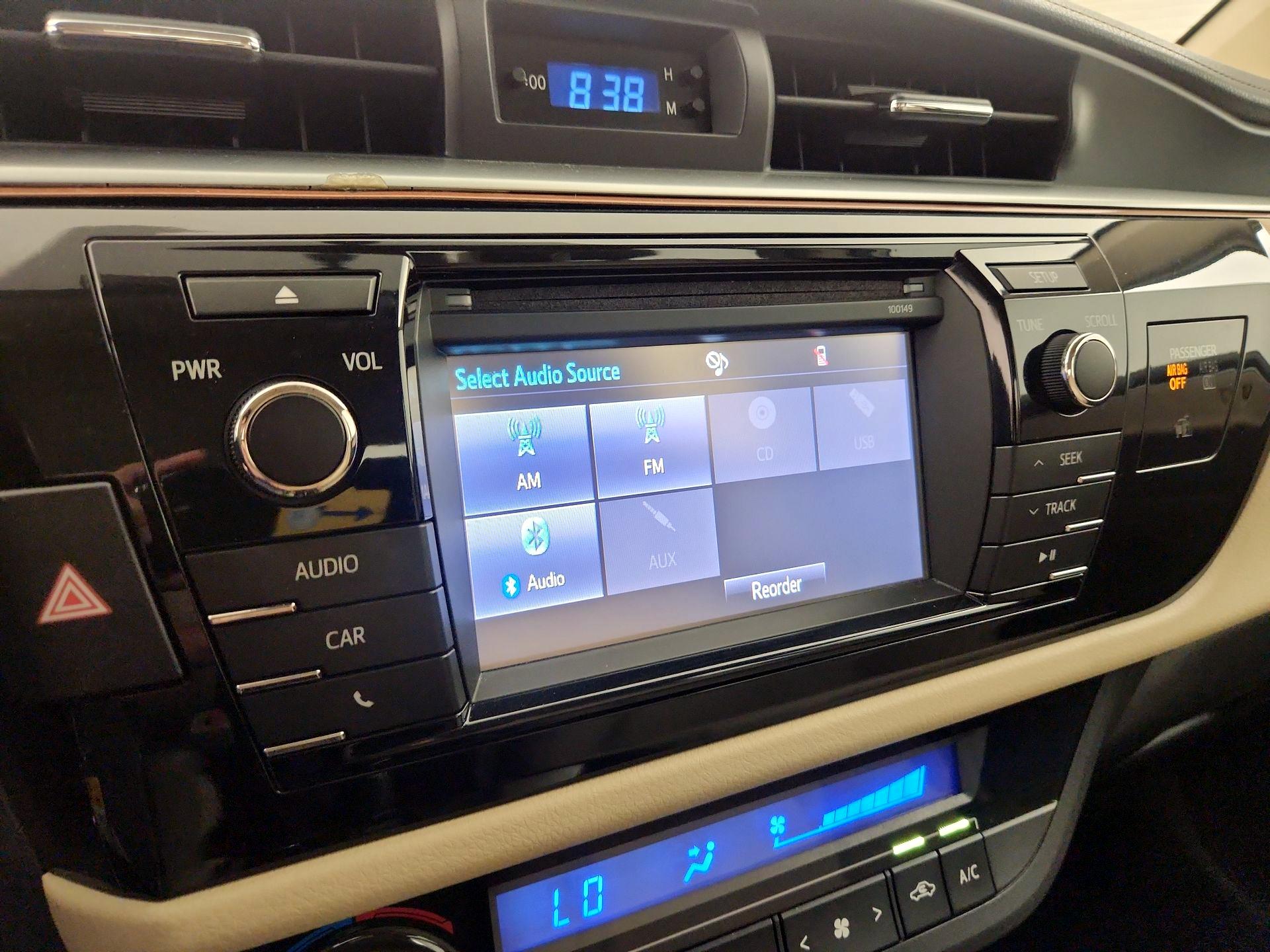 Thumbnail: 2015 Toyota Corolla - 15