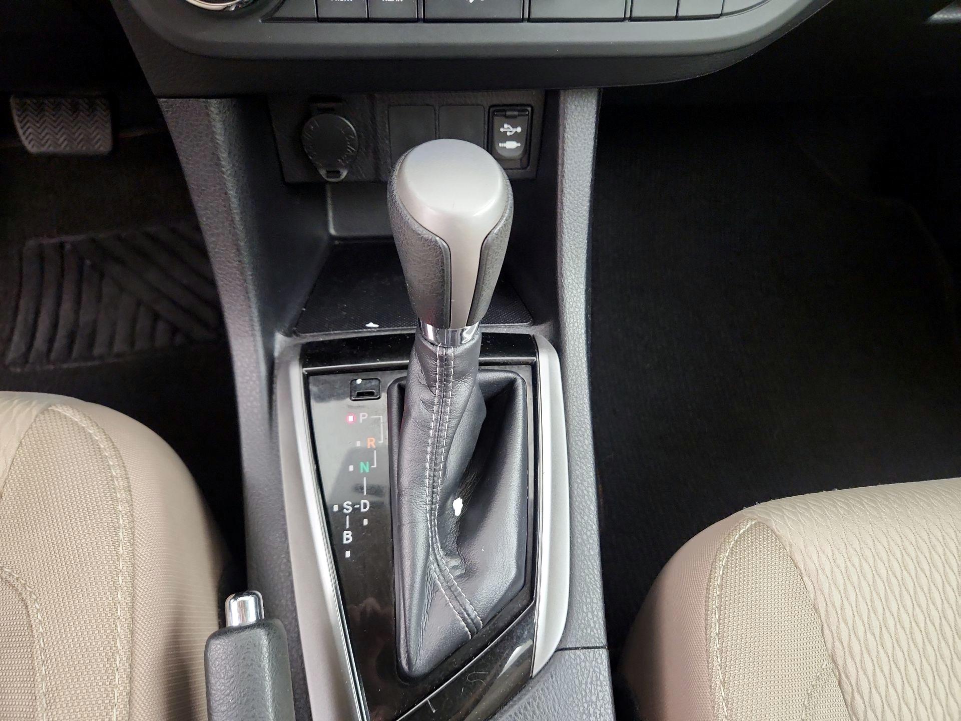 Thumbnail: 2015 Toyota Corolla - 17