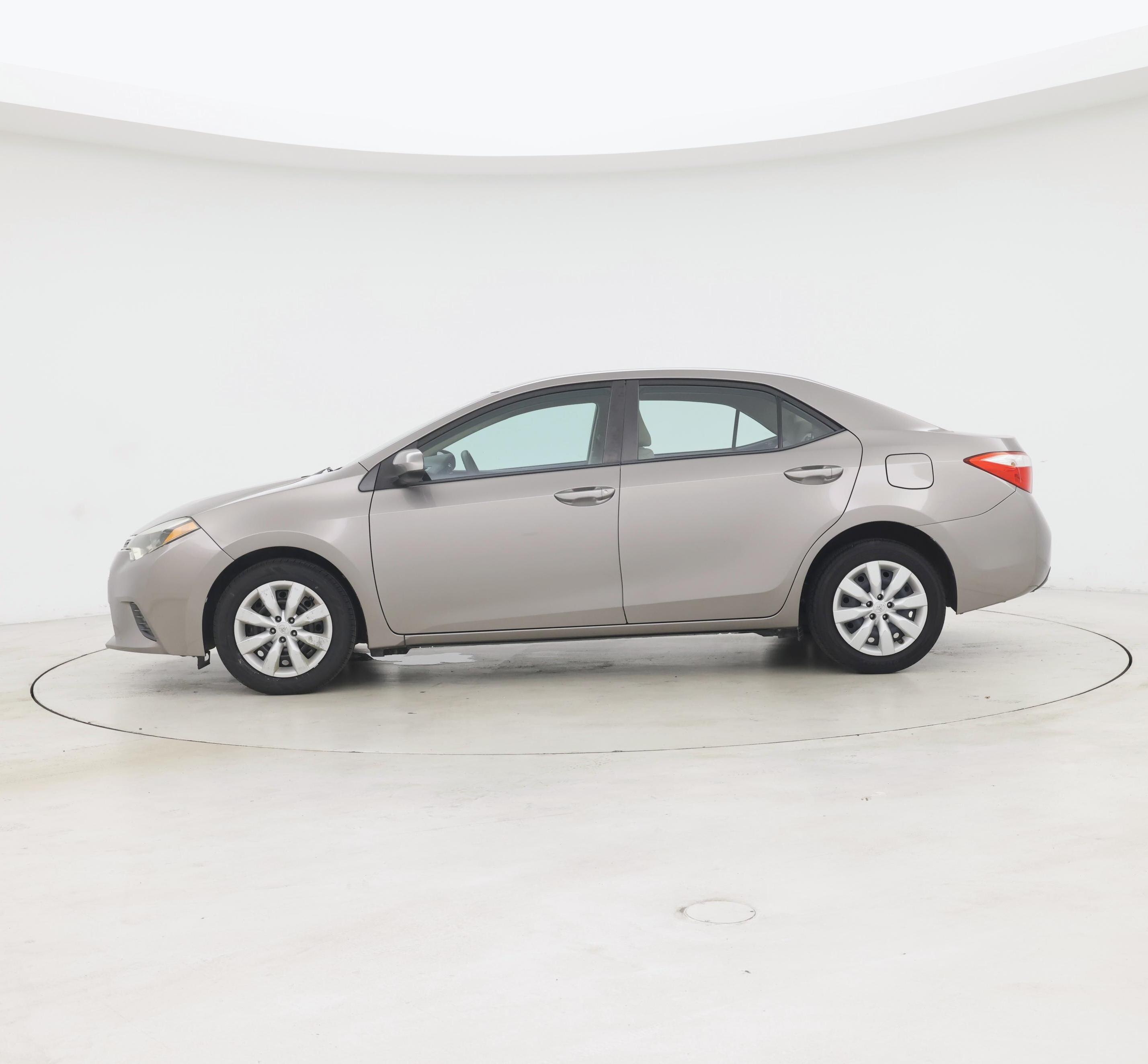 Thumbnail: 2015 Toyota Corolla - 3
