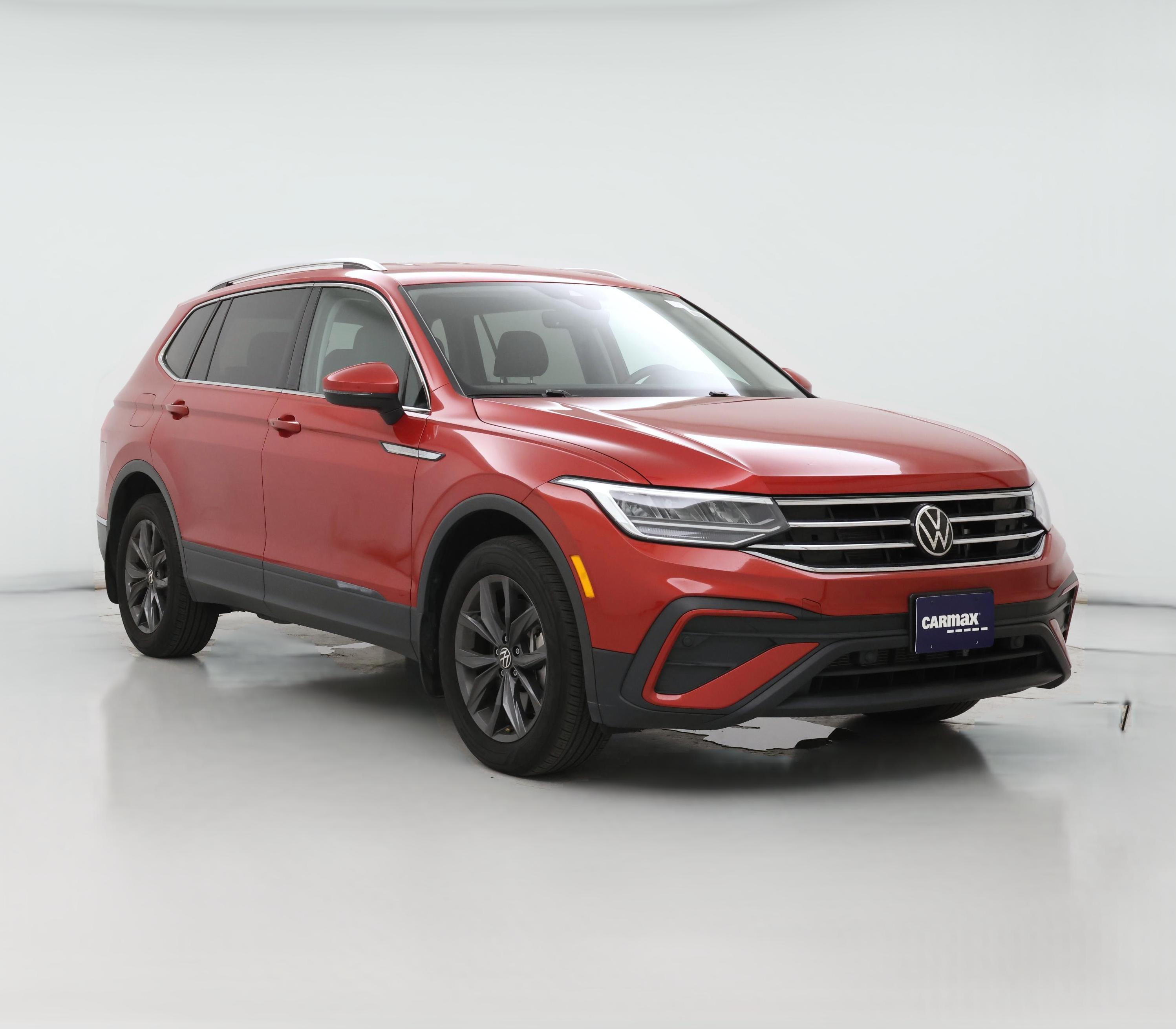 Thumbnail: 2023 Volkswagen Tiguan - 1
