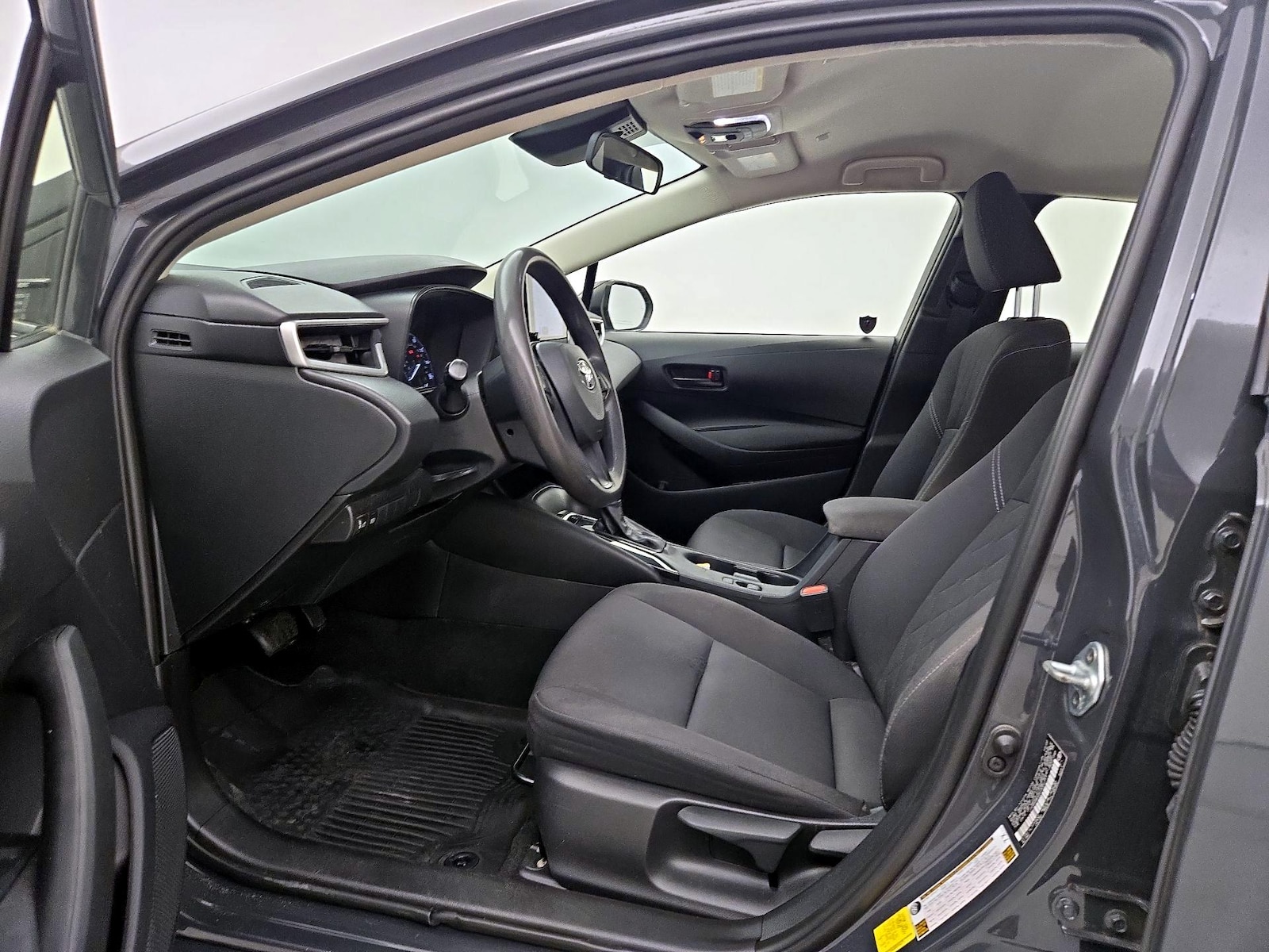 2023 Toyota Corolla LE - Photo 12