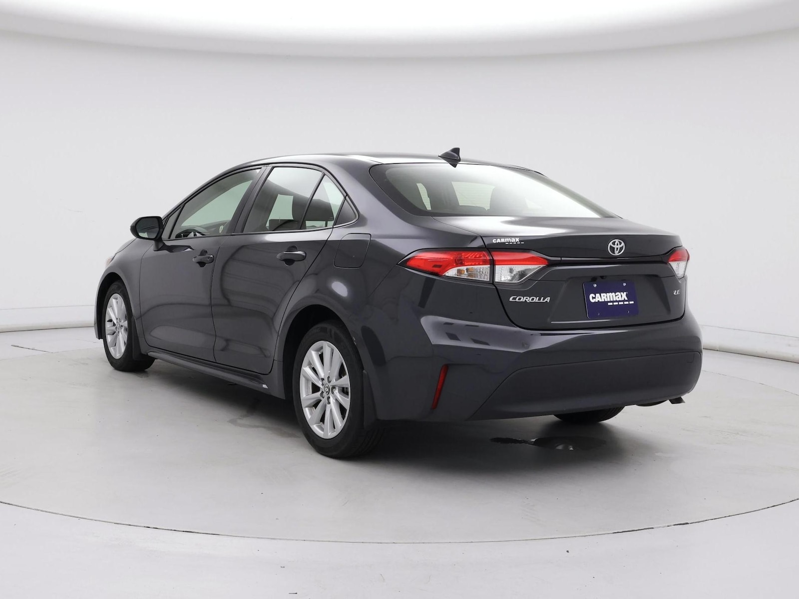 2023 Toyota Corolla LE - Photo 3