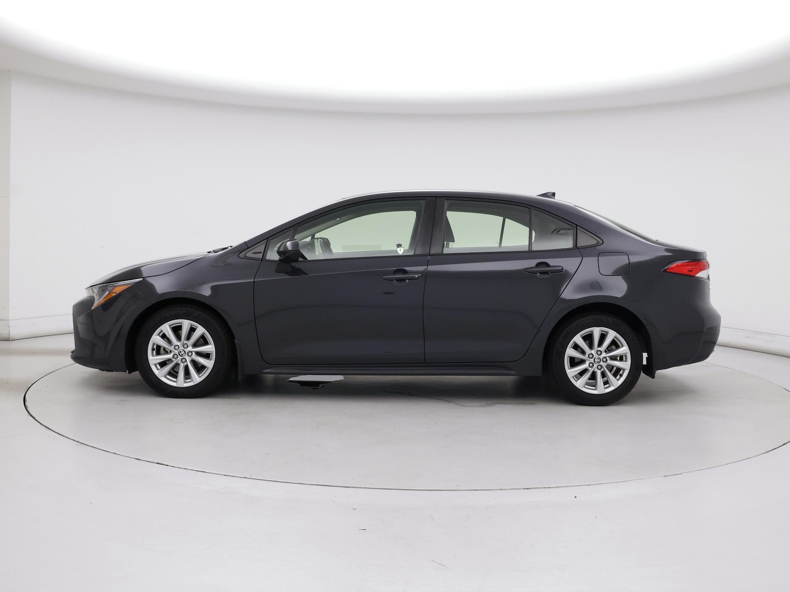 2023 Toyota Corolla LE - Photo 4