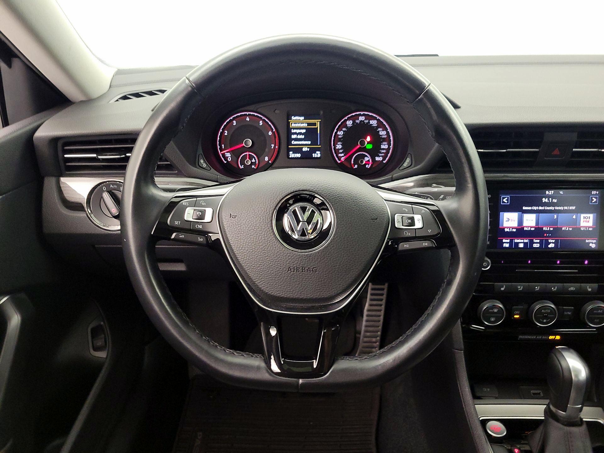 Thumbnail: 2020 Volkswagen Passat - 10