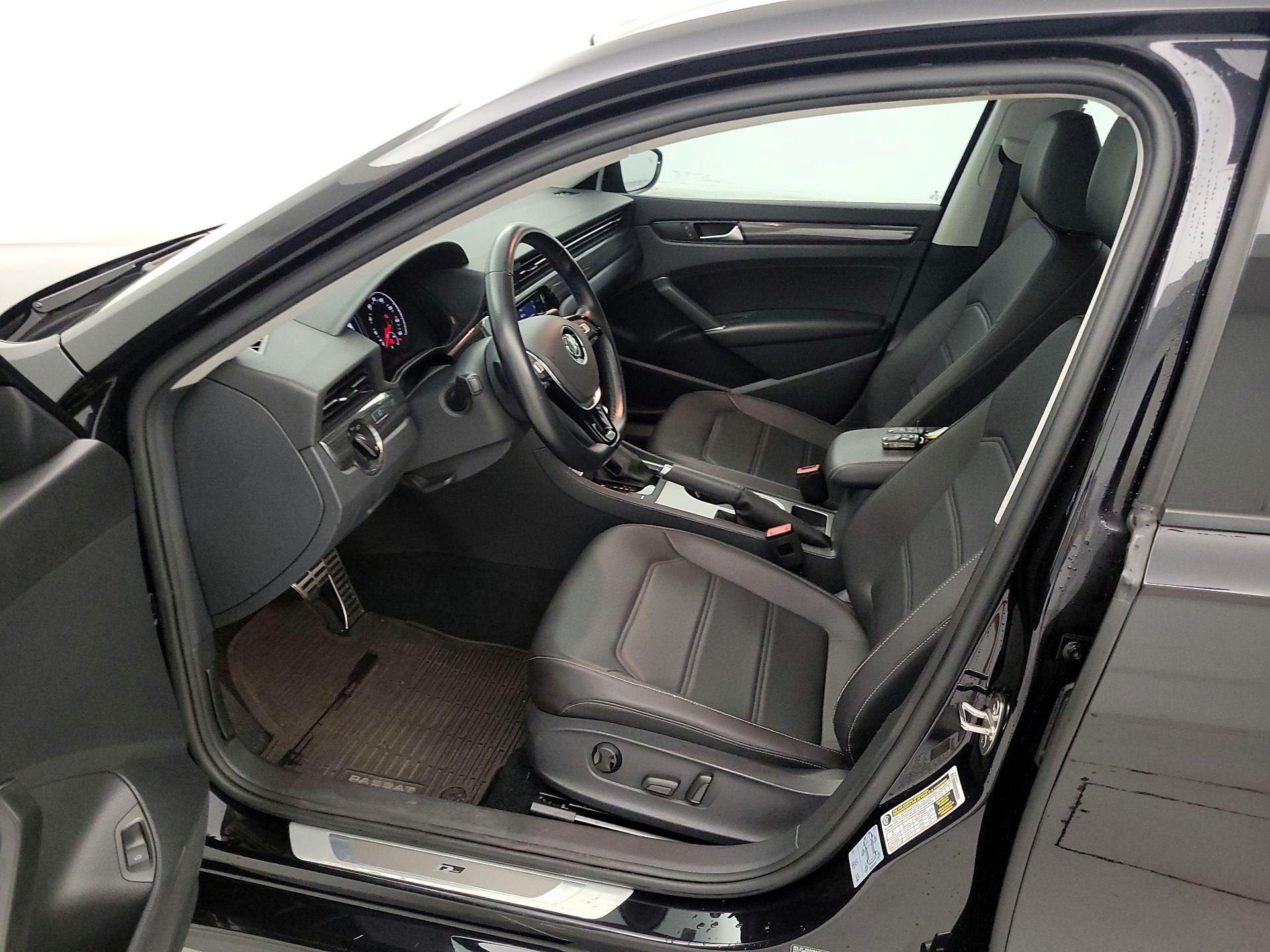 Thumbnail: 2020 Volkswagen Passat - 11