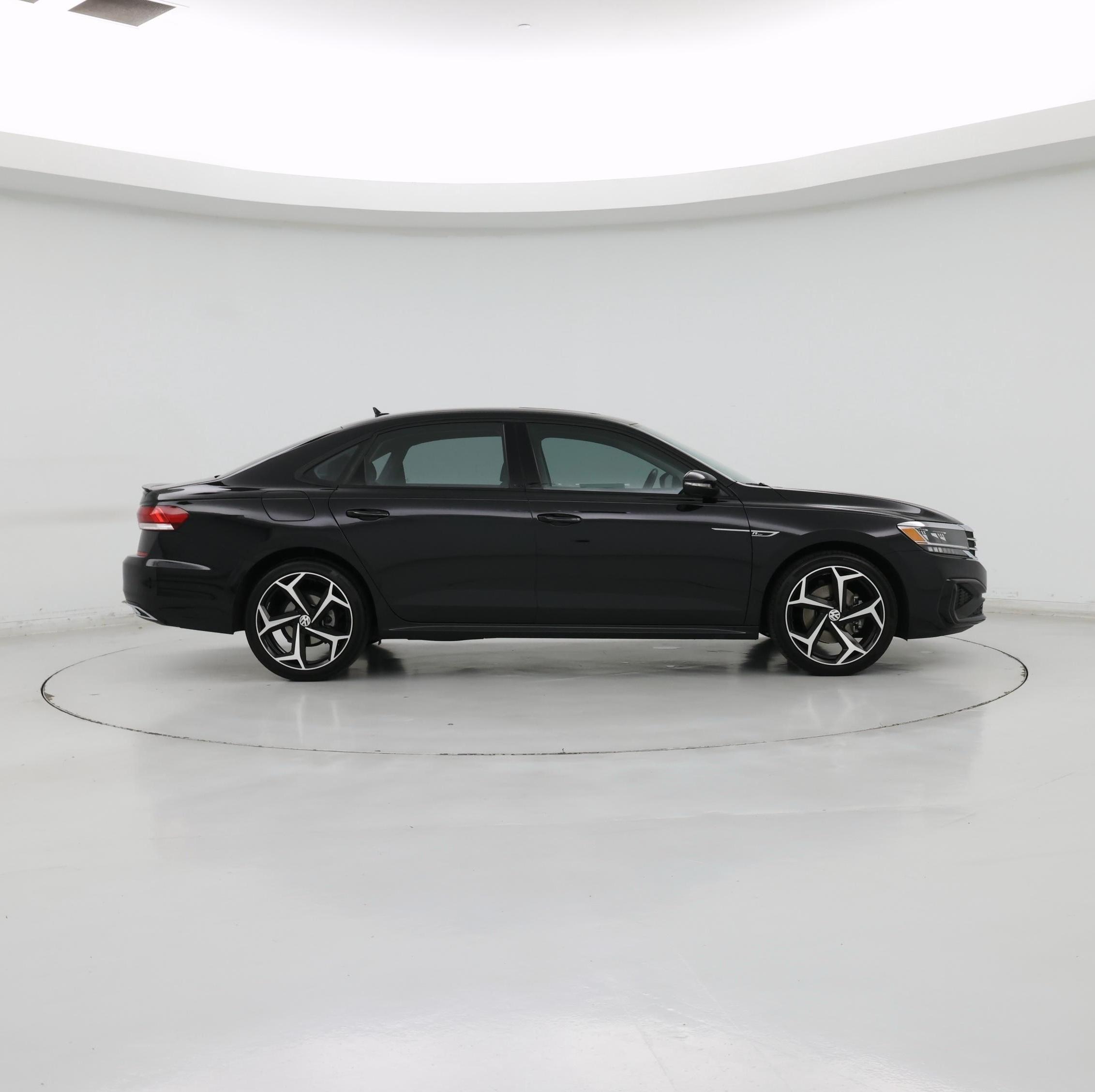 Thumbnail: 2020 Volkswagen Passat - 7