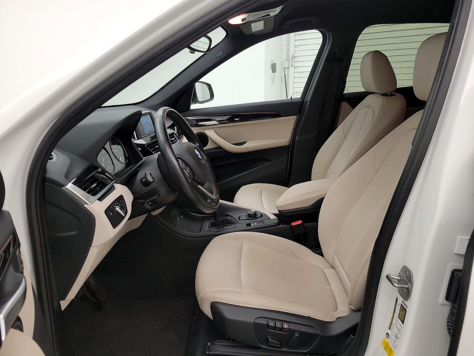 2018 BMW X1 28i - Photo 12