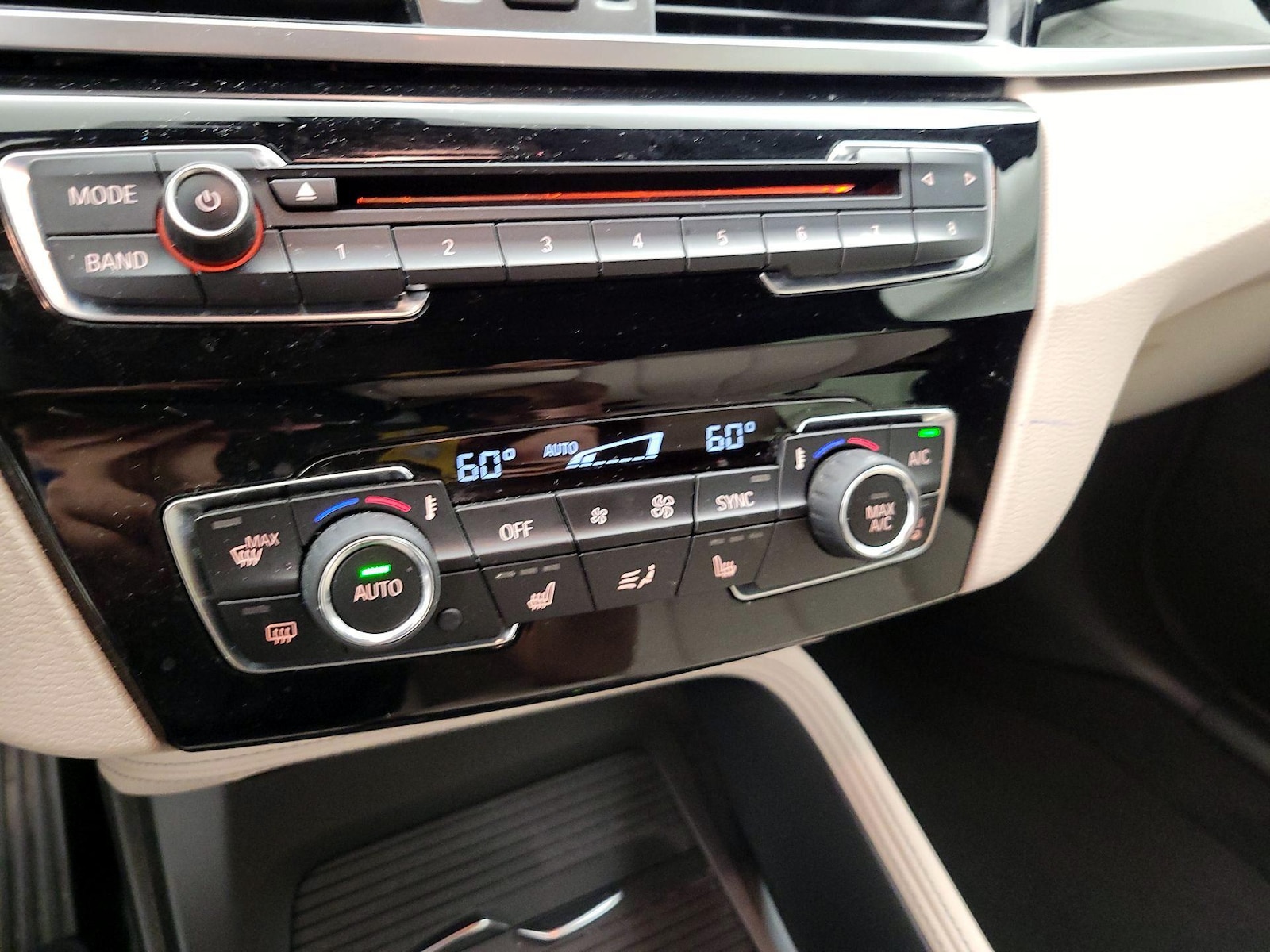 2018 BMW X1 28i - Photo 17